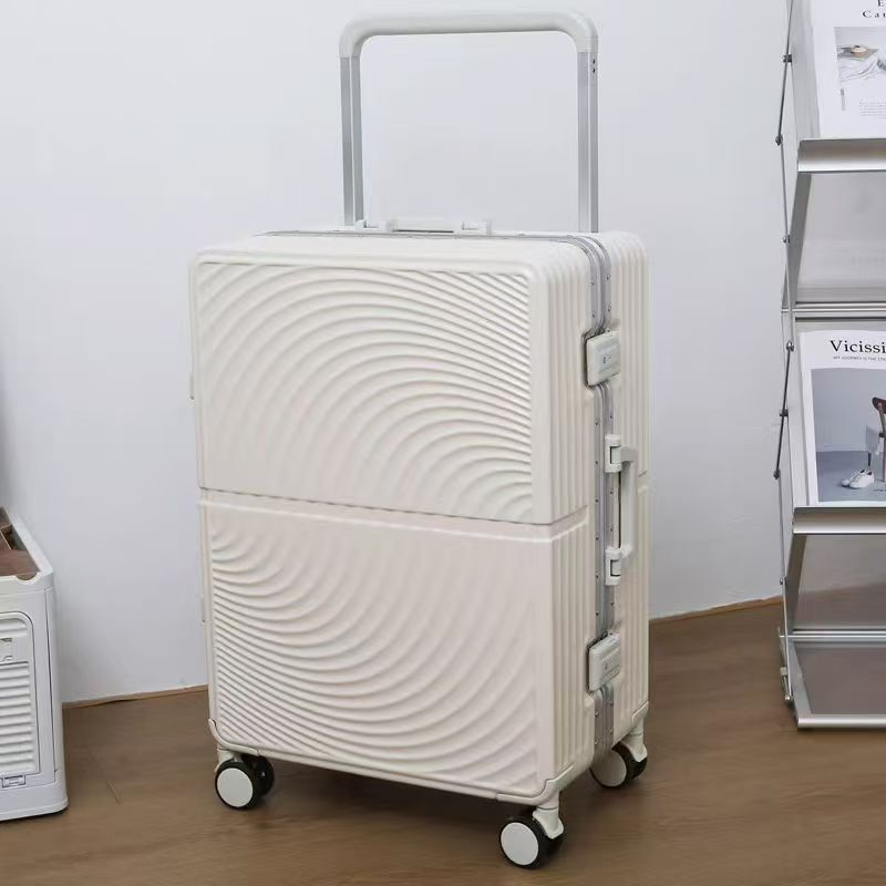 2025 New model chain travel suitcase, 20-inch carry-on suitcase, silent wheel, alloy handle, pure pc handle case Item Picture