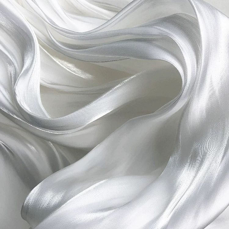 白色流光缎微透半透衬衫亮面面料丝滑连衣裙礼服长袍白底实物图