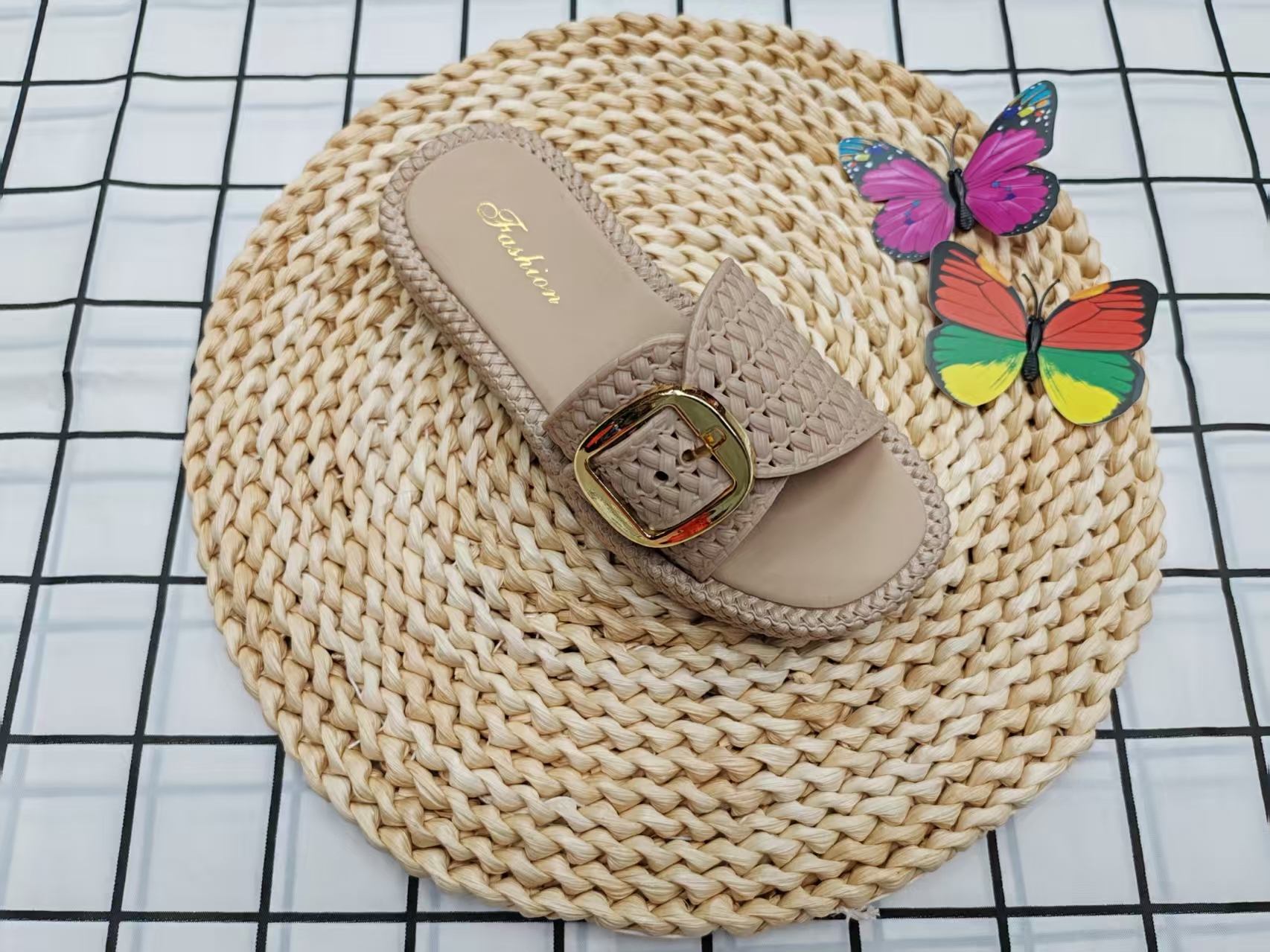 New solid-colored flat-bottomed outerwear flip-flops for children in summer 2025 details Picture