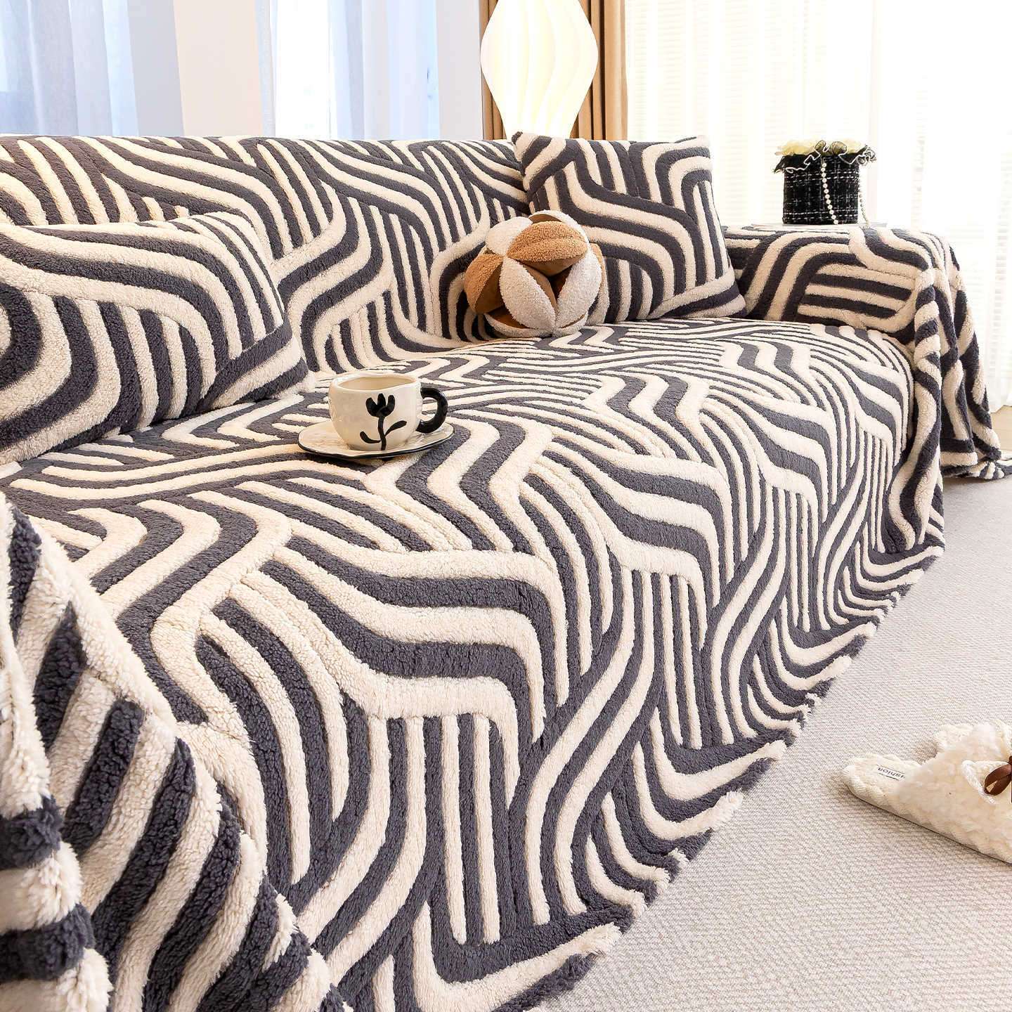 New plush sand hair towel for Winter 2025, a high-end and light luxury full cover protective case, anti-cat scratch sofa cover details Picture
