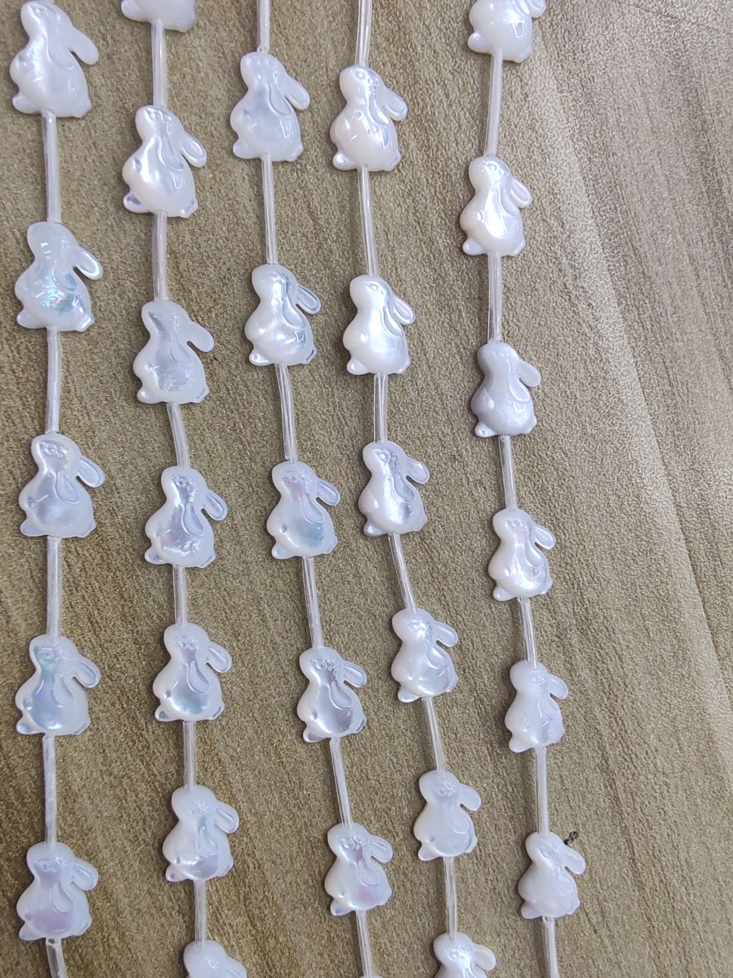 Natural shell, white butterfly shell, carved rabbit, DIY accessories, ornaments, pendants, earrings, bracelet accessories detail image 2