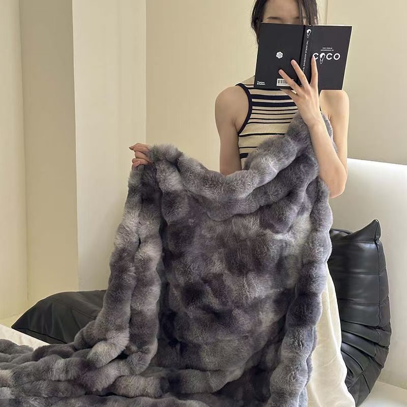 Rabbit fur blanket, long-haired nap blanket, thickened sofa blanket for winter