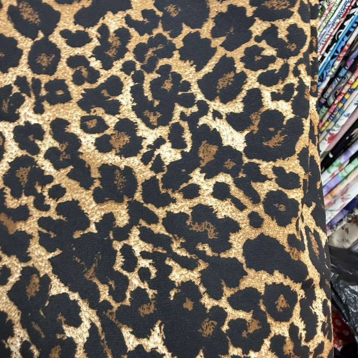 2奢华弹力豹纹涤纶面料高档印染平纹缎服装定制必备白底实物图