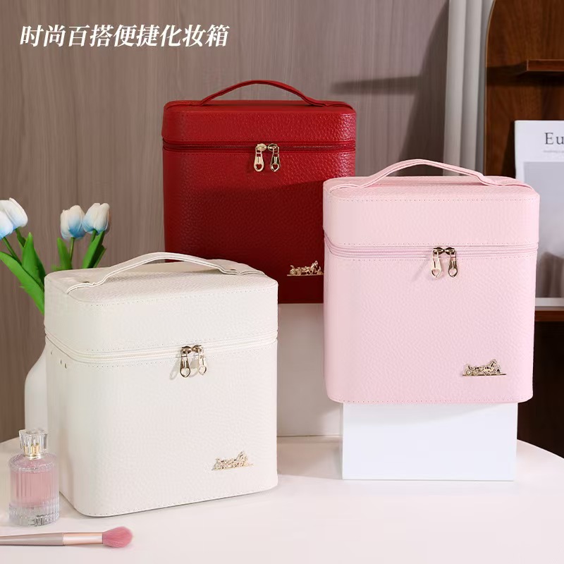 化妆品套装/手提箱/铝箱化妆箱/彩妆套装/拉杆化妆品箱白底实物图