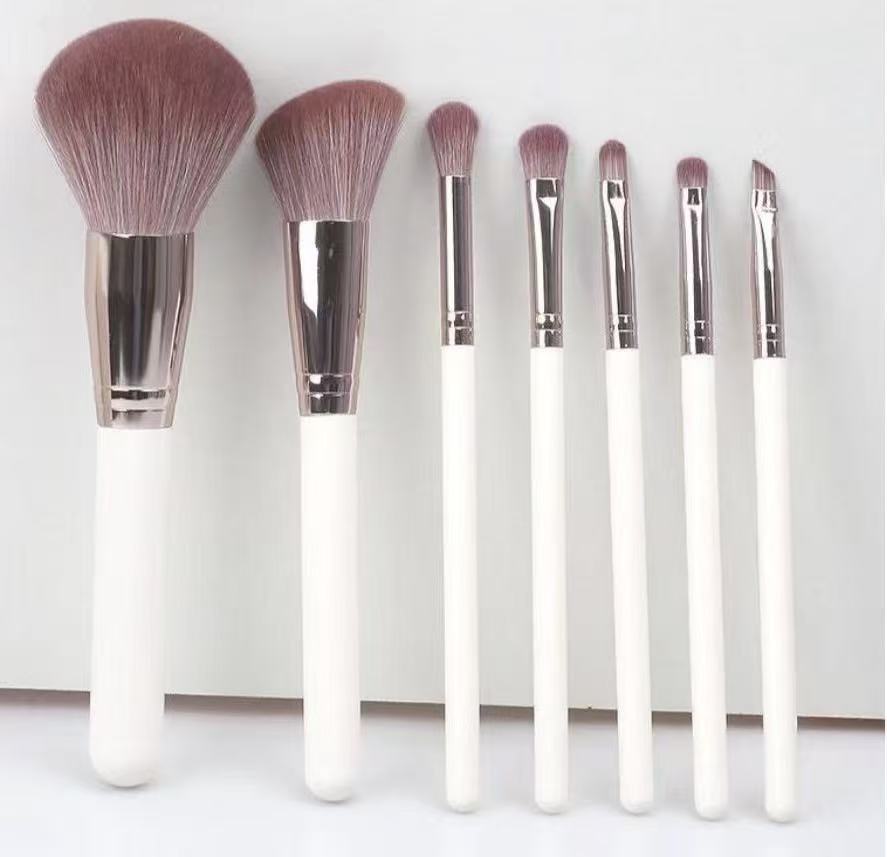 美妆工具白色套装化妆刷组合便携女生化妆用品详情2