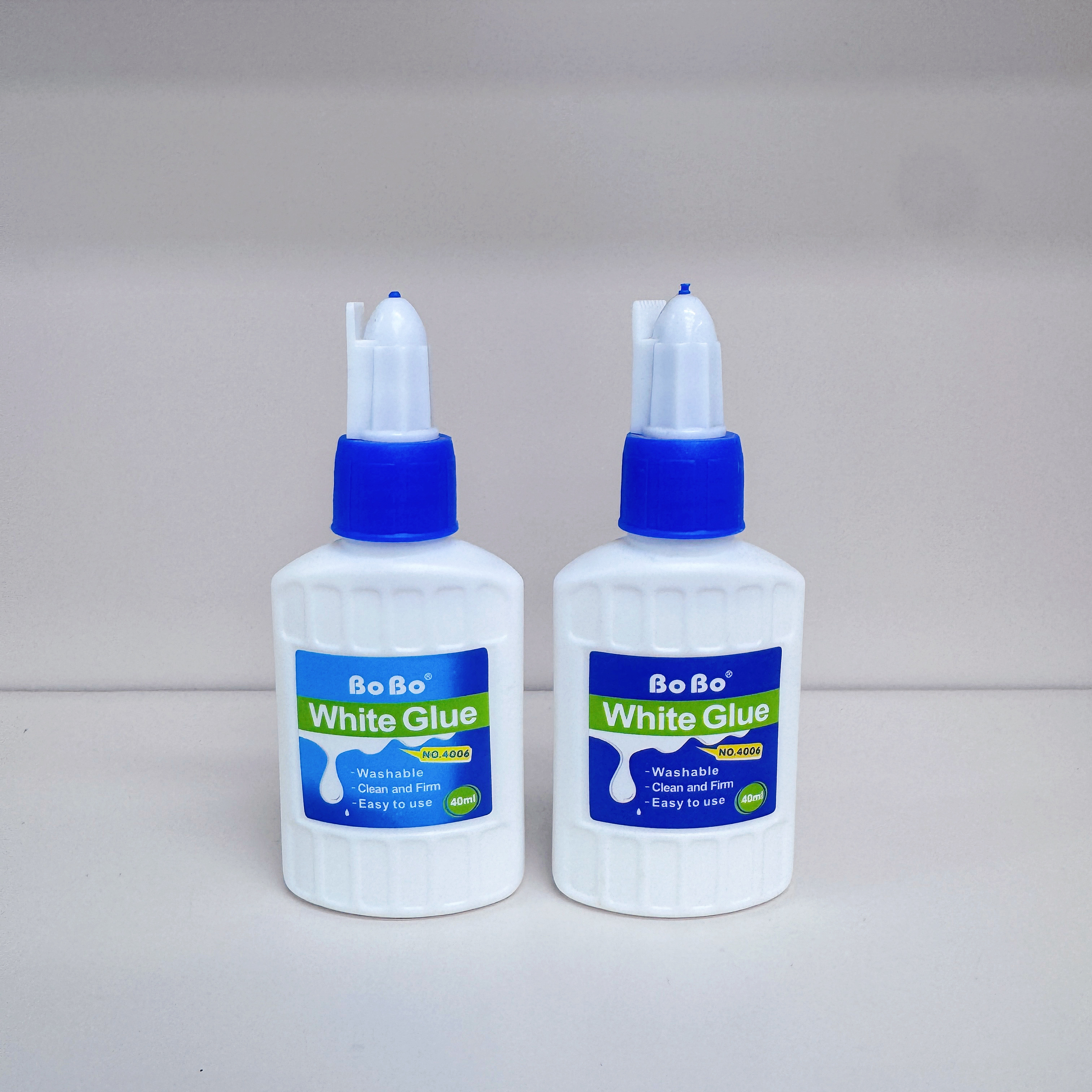 NO.4006 White Glue 40ml, student-specific eco-friendly white glue, quick bonding, easy to use, odorless, and free of formaldehyde Application Scenario