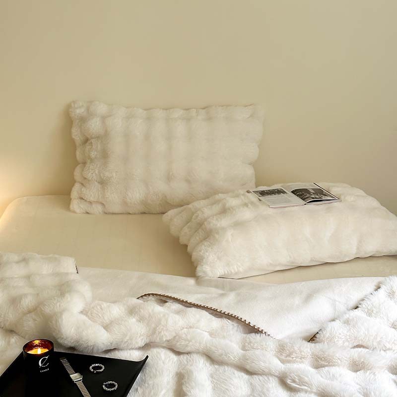 Rabbit fur blanket, long-haired nap blanket, thickened sofa blanket for winter Specification image