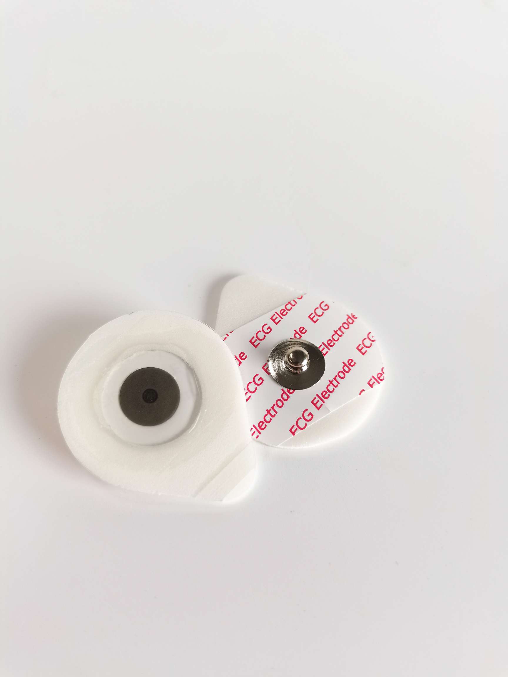 Medical disposable polyethylene foam 30* 36mm 36 * 42mm universal baby size Droplike wireless disposable electrocardiogram monitoring electrode pad Specification image