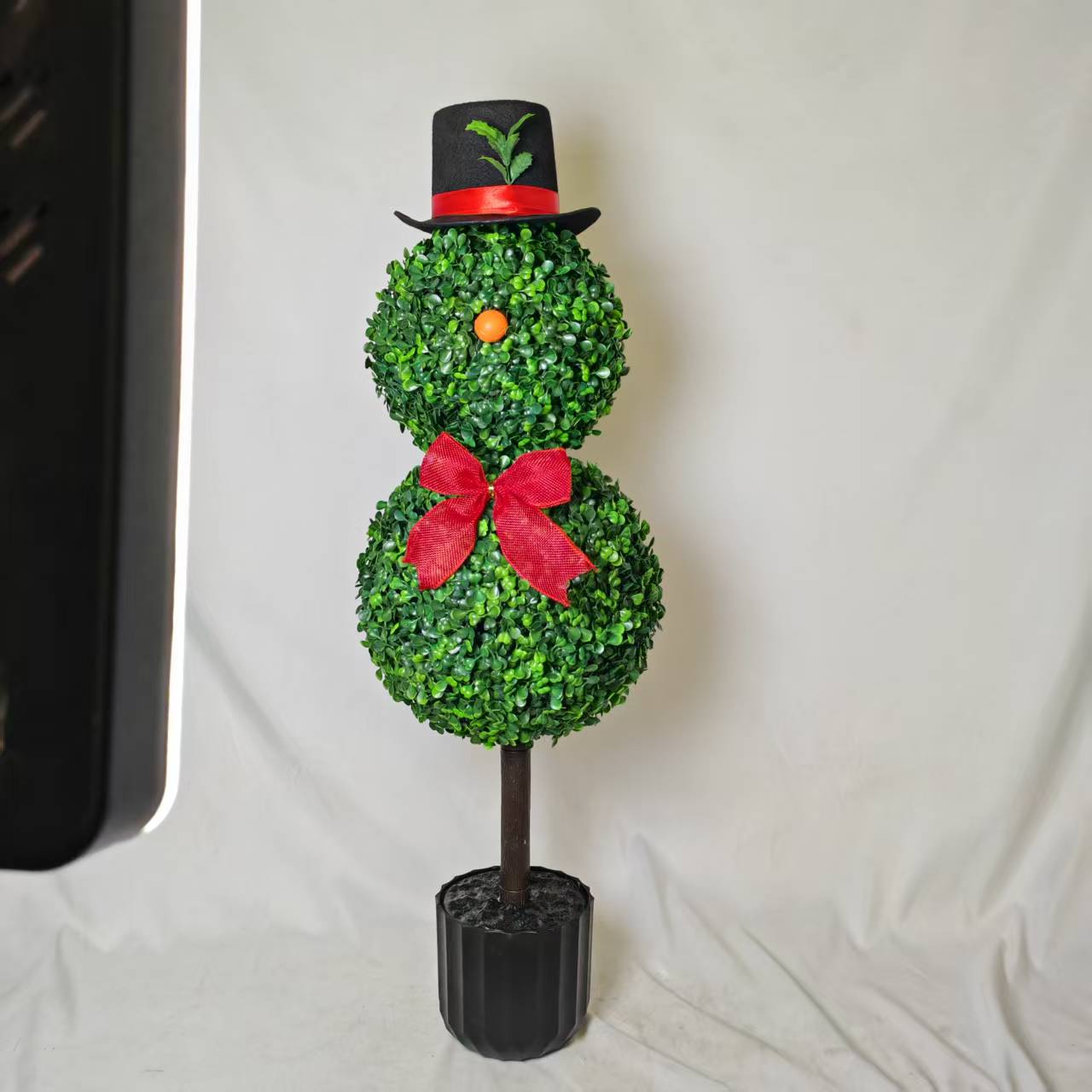Simulation animal handicrafts, gifts, artificial simulation snowmen, potted plants, Christmas decorations, cross-border best-selling home decoration items Application Scenario