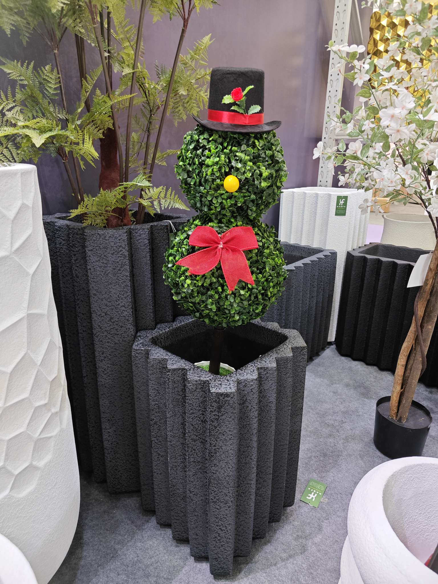 Simulation animal handicrafts, gifts, artificial simulation snowmen, potted plants, Christmas decorations, cross-border best-selling home decoration items details Picture