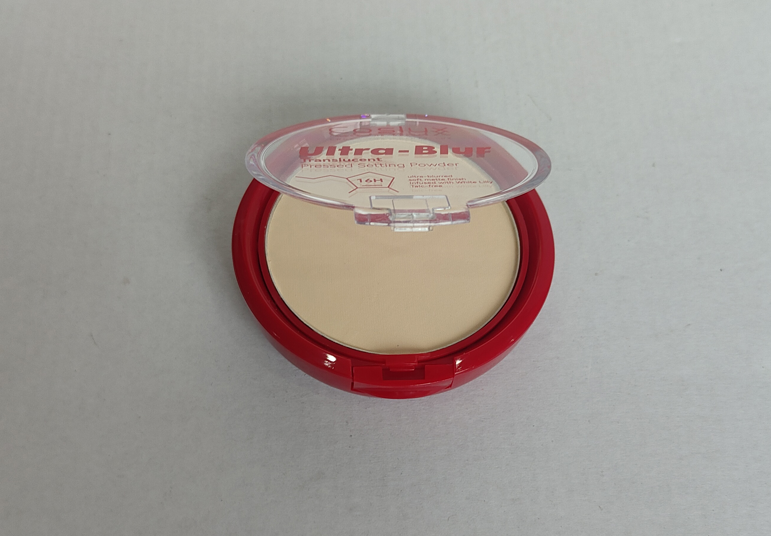 This facial beauty soft focus brightening setting powder is super soft focus and super fine, free of talcum powder. It contains hyaluronic acid for long-lasting makeup effect and oil control. It also contains white lily essence to prevent oxidation Item Picture
