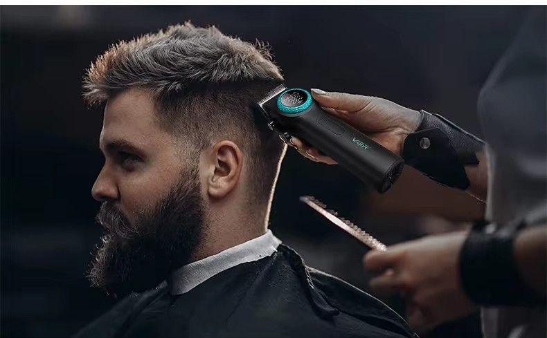 VGR沃吉001高轉(zhuǎn)速專業(yè)電推剪理發(fā)器發(fā)廊專用轉(zhuǎn)數(shù)可調(diào)節(jié)詳情3