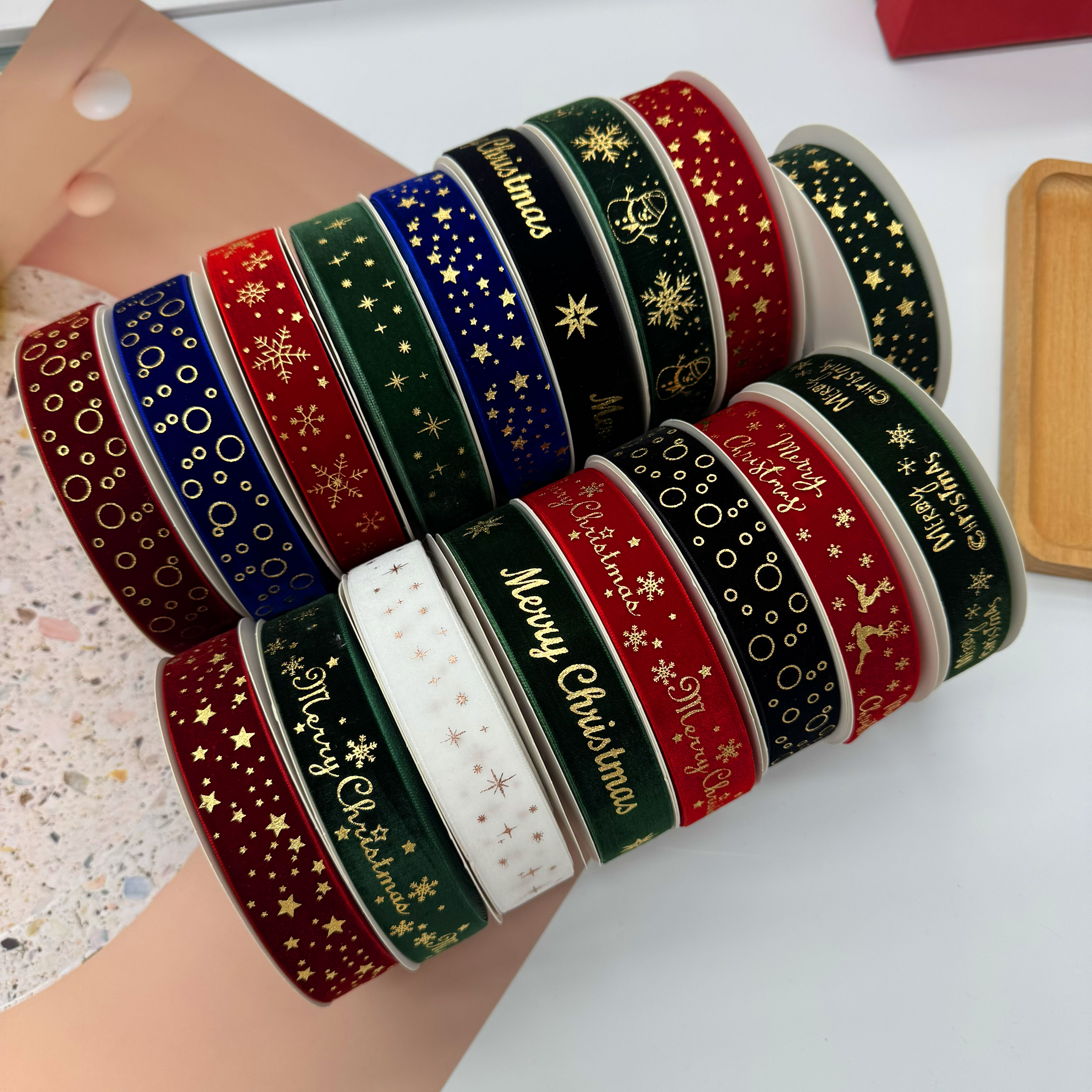 2.5 cm fleece ribbon, gold embossed best-selling Christmas ribbon, fleece ribbon, gift box decoration area, DIY handmade bow, woven ribbon, colorful ribbon Specification image