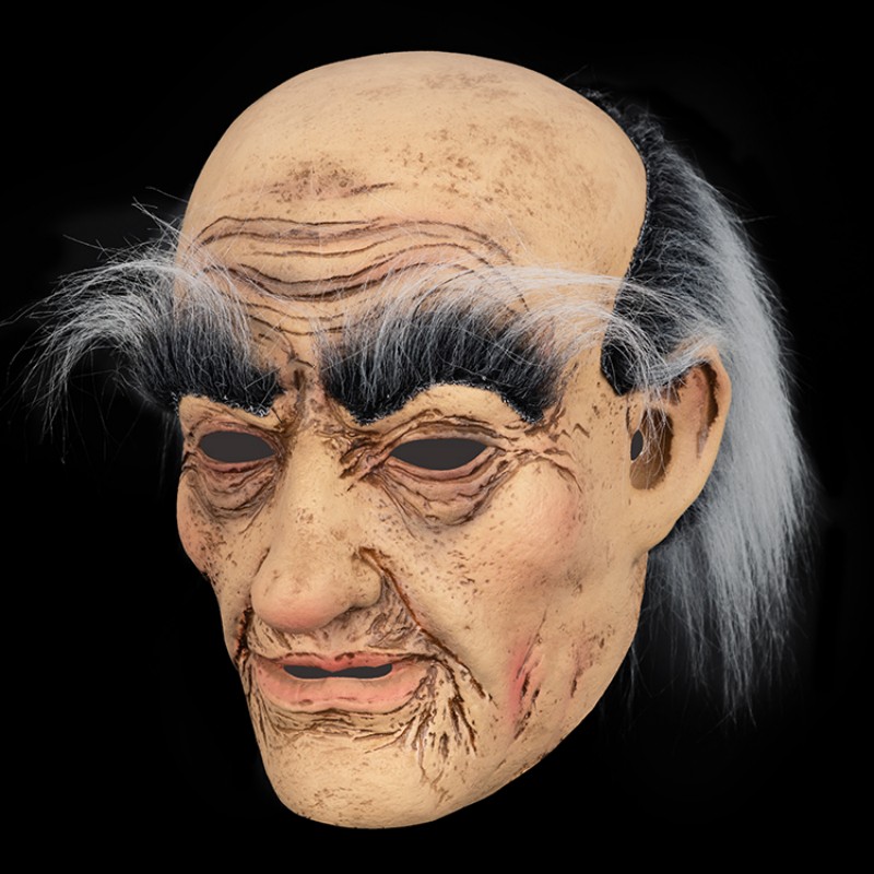 The ultra-realistic elderly mask with astonishing details, resembling the face of a real elderly person, has sparked heated discussions details Picture