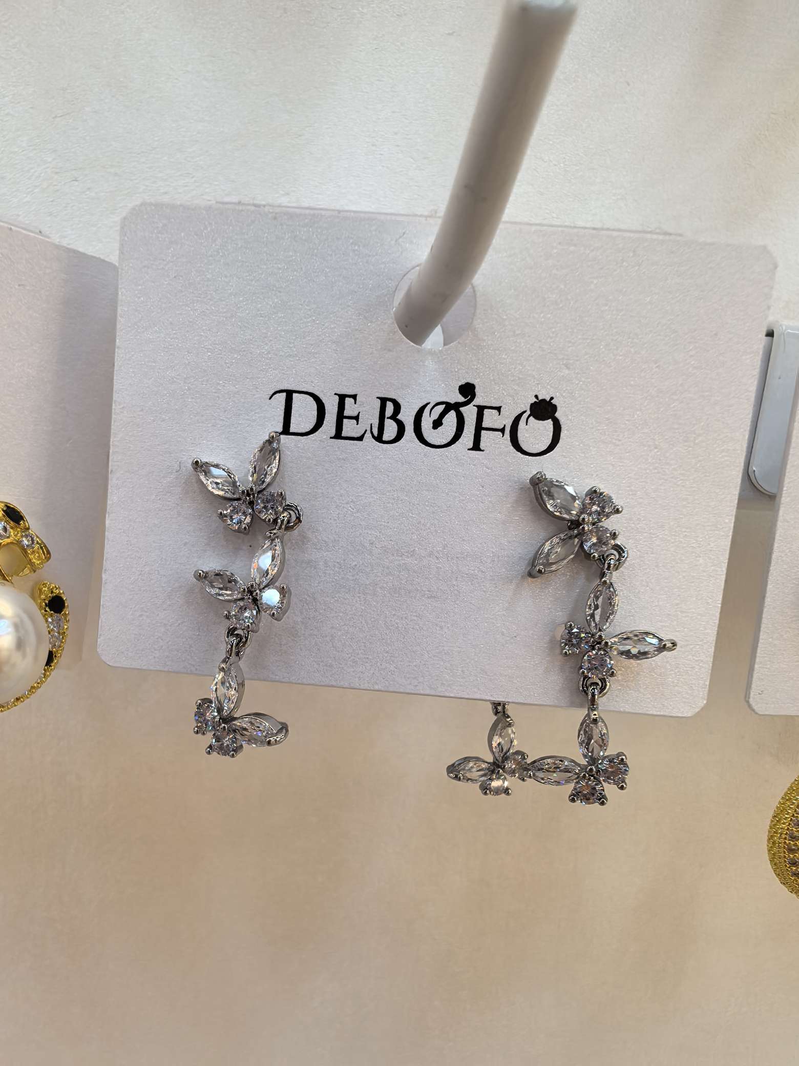 时尚耳钉耳饰  女款  气质简约  耳钉  配饰百搭  耳饰品