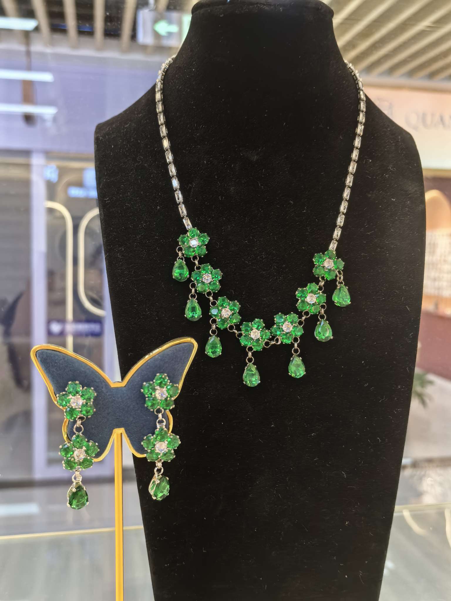 闪耀水晶首饰套装  两件套套链耳环  时尚饰品  礼盒装  女款