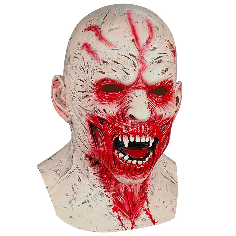 A terrifying mask makes a thrilling appearance, with a blood-torn face that shakes the eyes. It's a must-have item for Halloween. Specification image