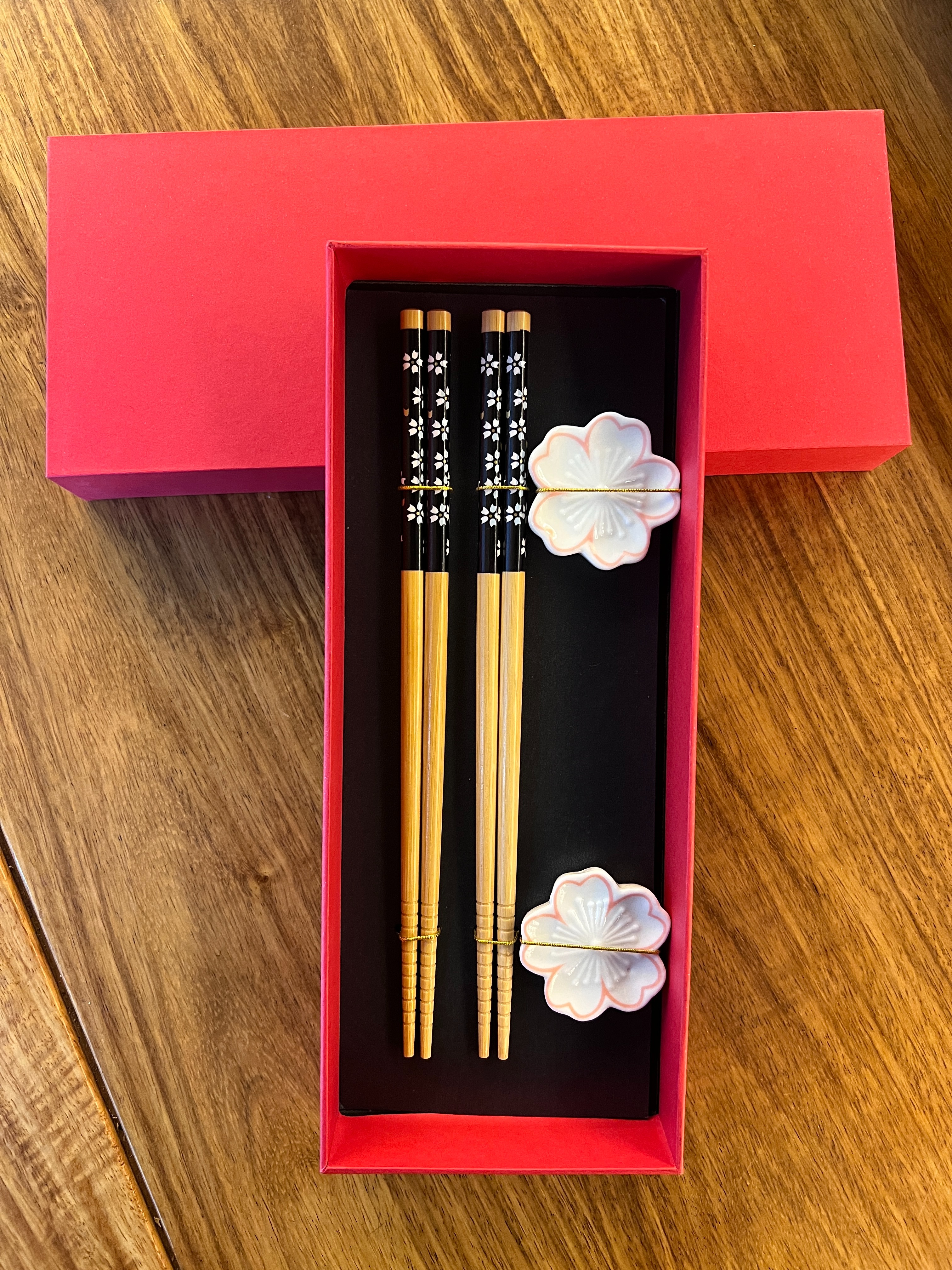 Tasteke Cartoon titanium alloy chopsticks Student tableware, cute tableware chopsticks set, simple and practical Item Picture