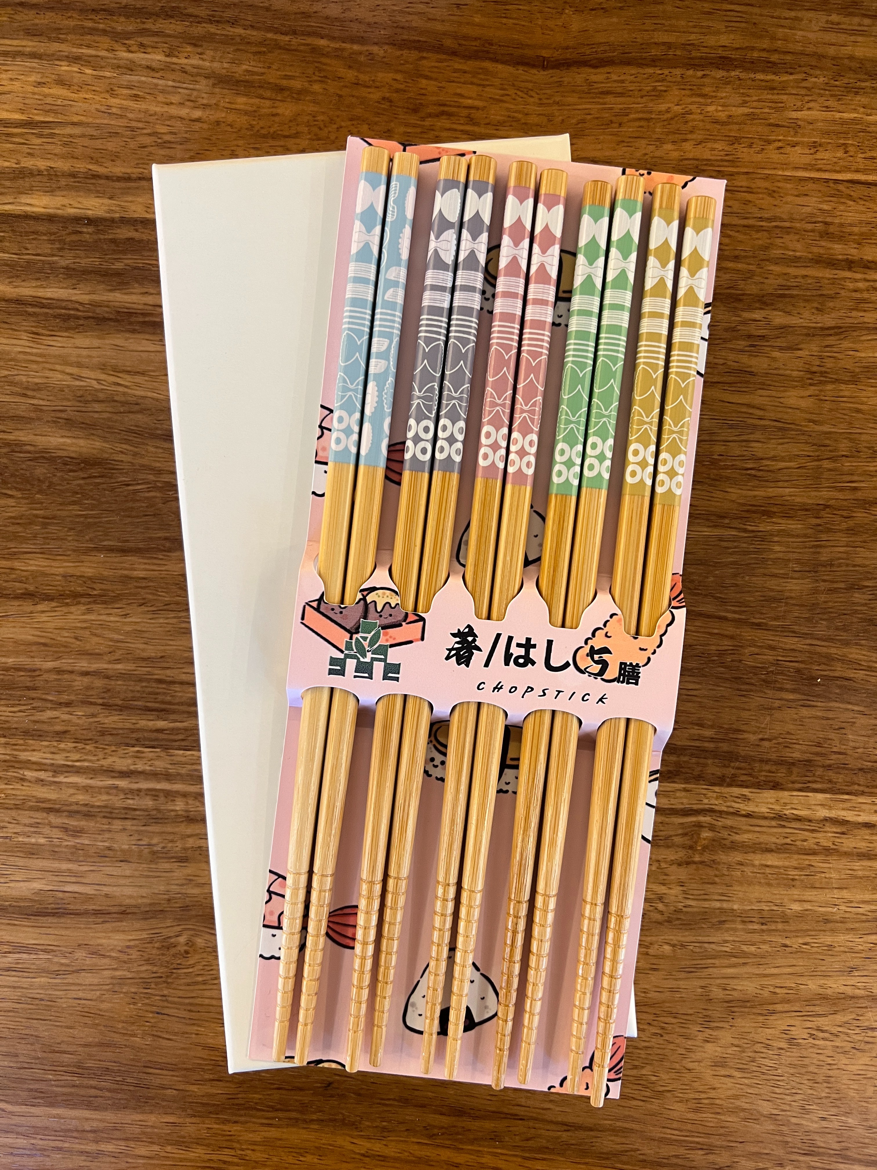 Gift box chopsticks, pasta chopsticks, natural Nan bamboo household chopsticks of Japanese and Korean quality, mold-proof and heat-resistant Specification image