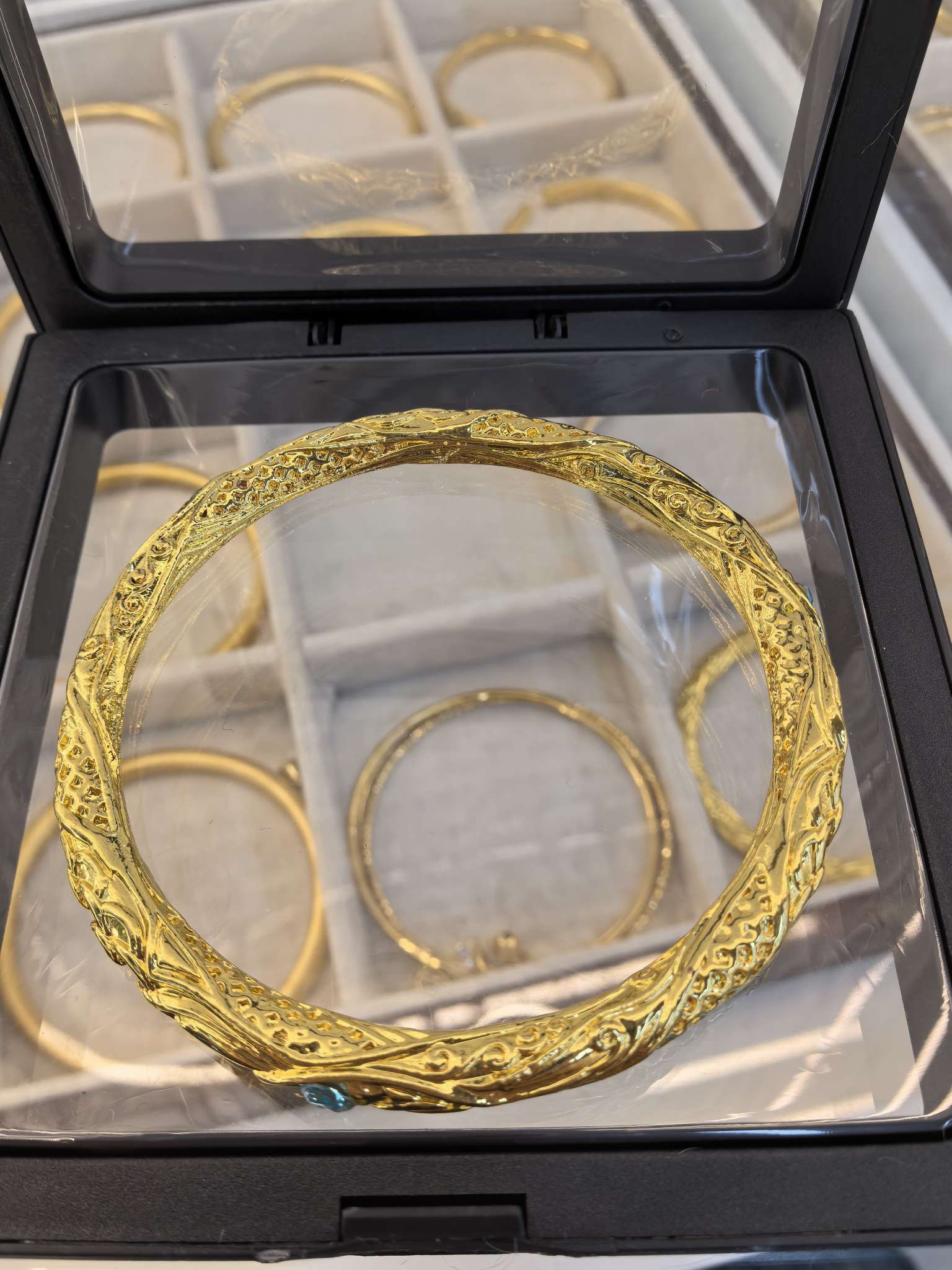 饰品手镯  时尚百搭  女款手镯  配饰