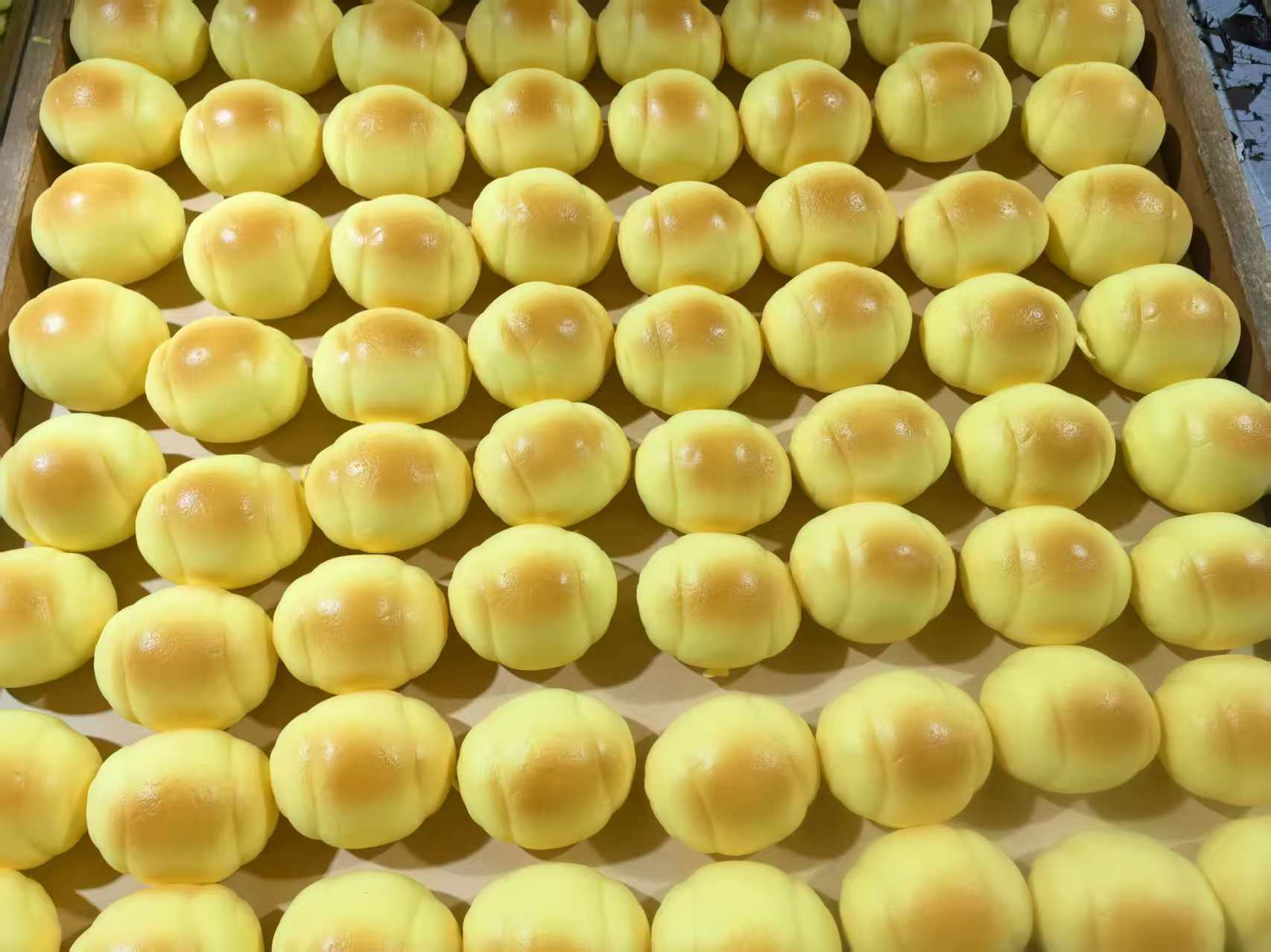 Slow-rebound simulation small bread, wet and soft touch, kneading fun, creative milk-flavored food play, stress-relieving toy, the same style as Xiaohongshu pic 10