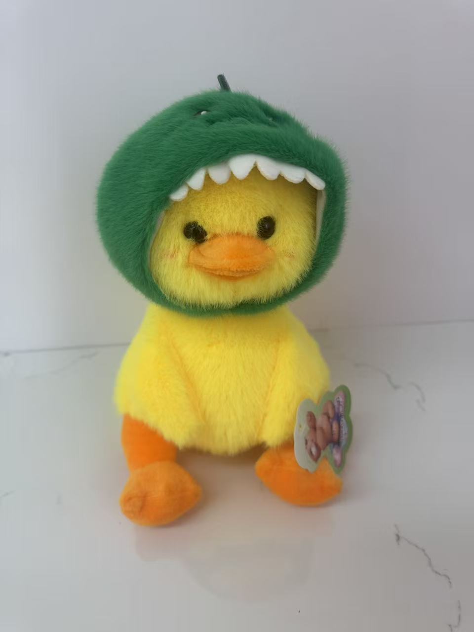 A 20CM cute duck wearing a rabbit hat is so adorable! This wave of cute and healing styles is coming, and netizens are exclaiming that they are so soft and adorable