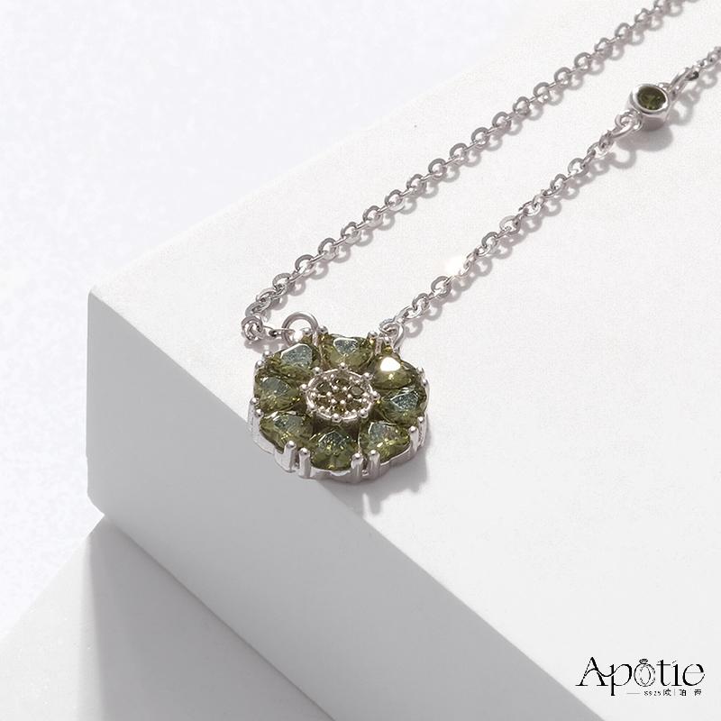 APOTIE Pure Silver May Pomegranate Flower Birthstone Necklace Application Scenario