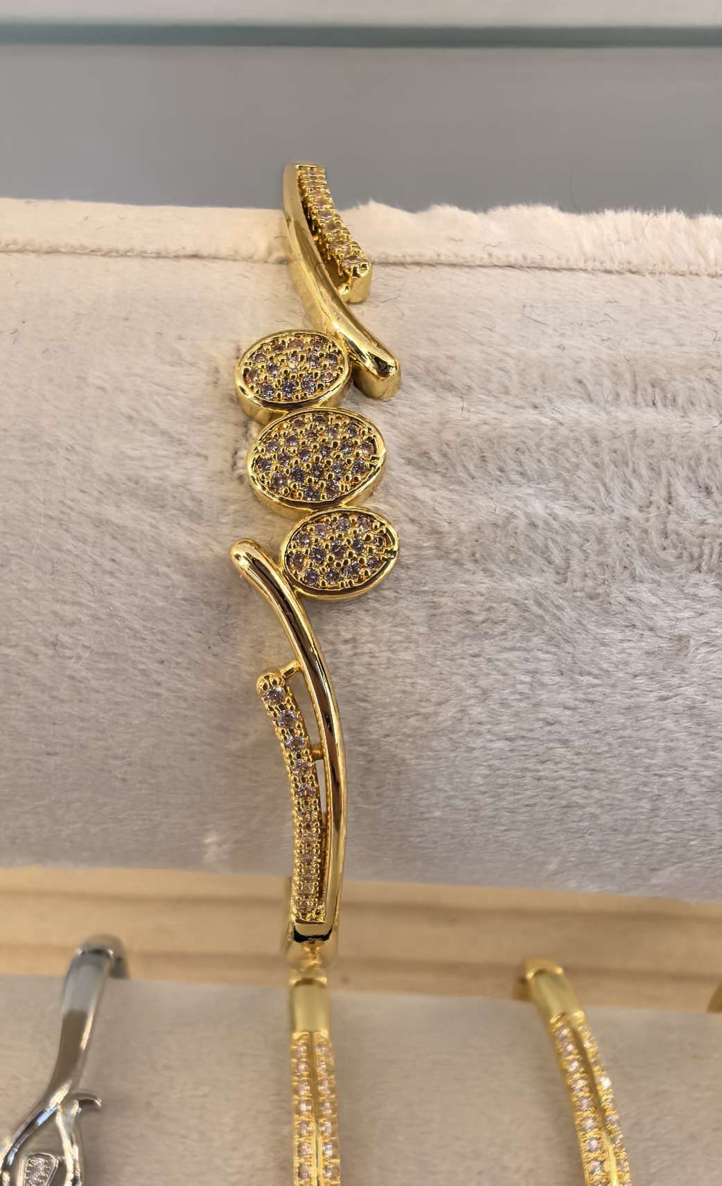 手镯 简约时尚 女款手镯饰品