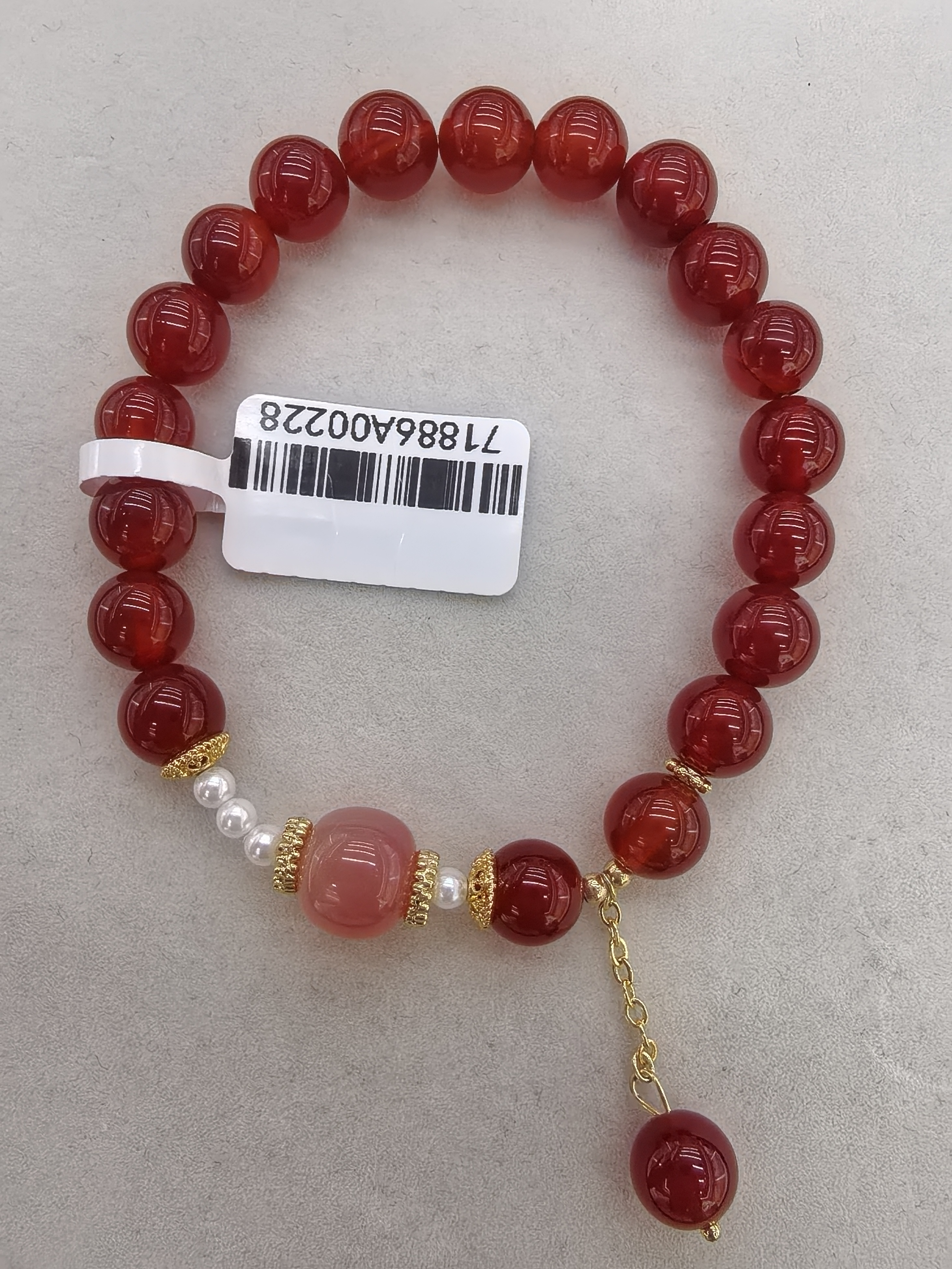 红玛瑙珍珠被视为吉祥、富贵的象征，古代称 “赤玉”，佛教中列为 “七宝” 之一。产品图