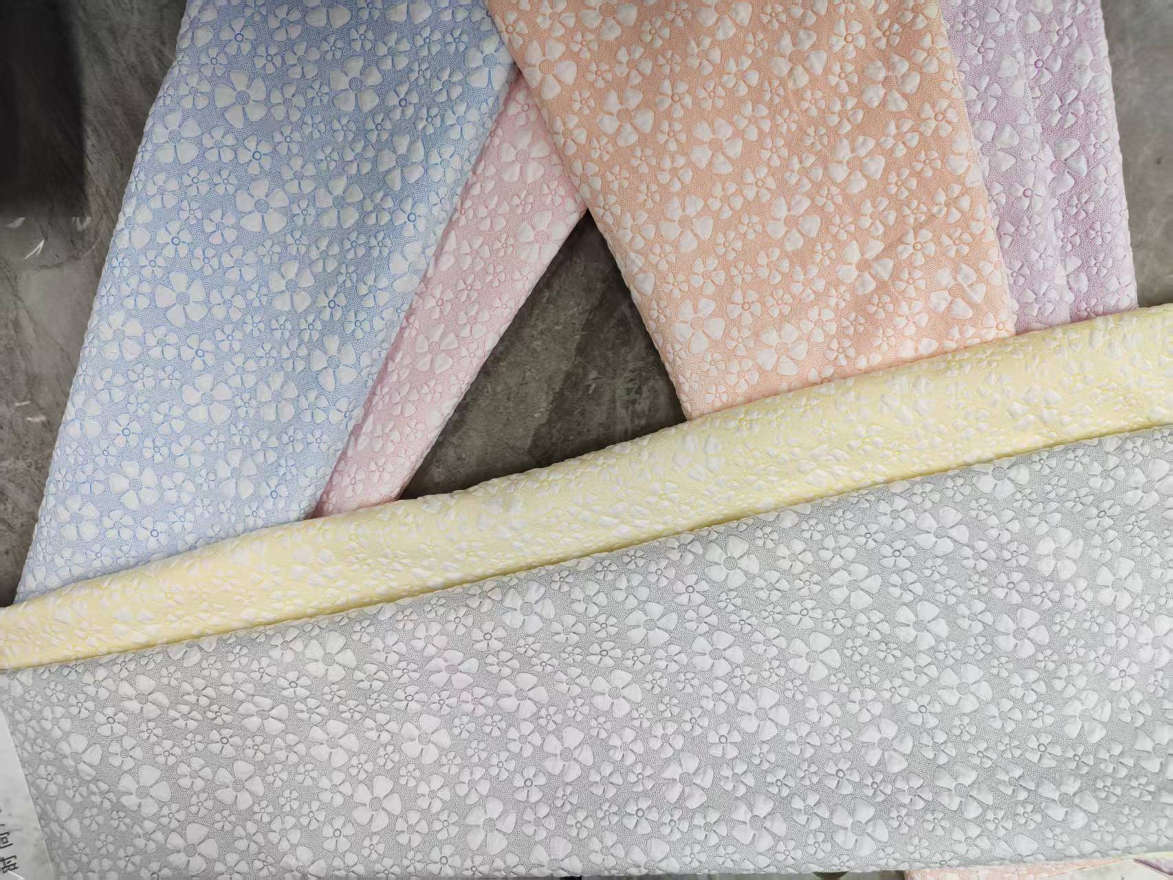 Small flower-patterned bubble fabric composite fabric for clothing, accessories, pet supplies, bags and accessories Item Picture