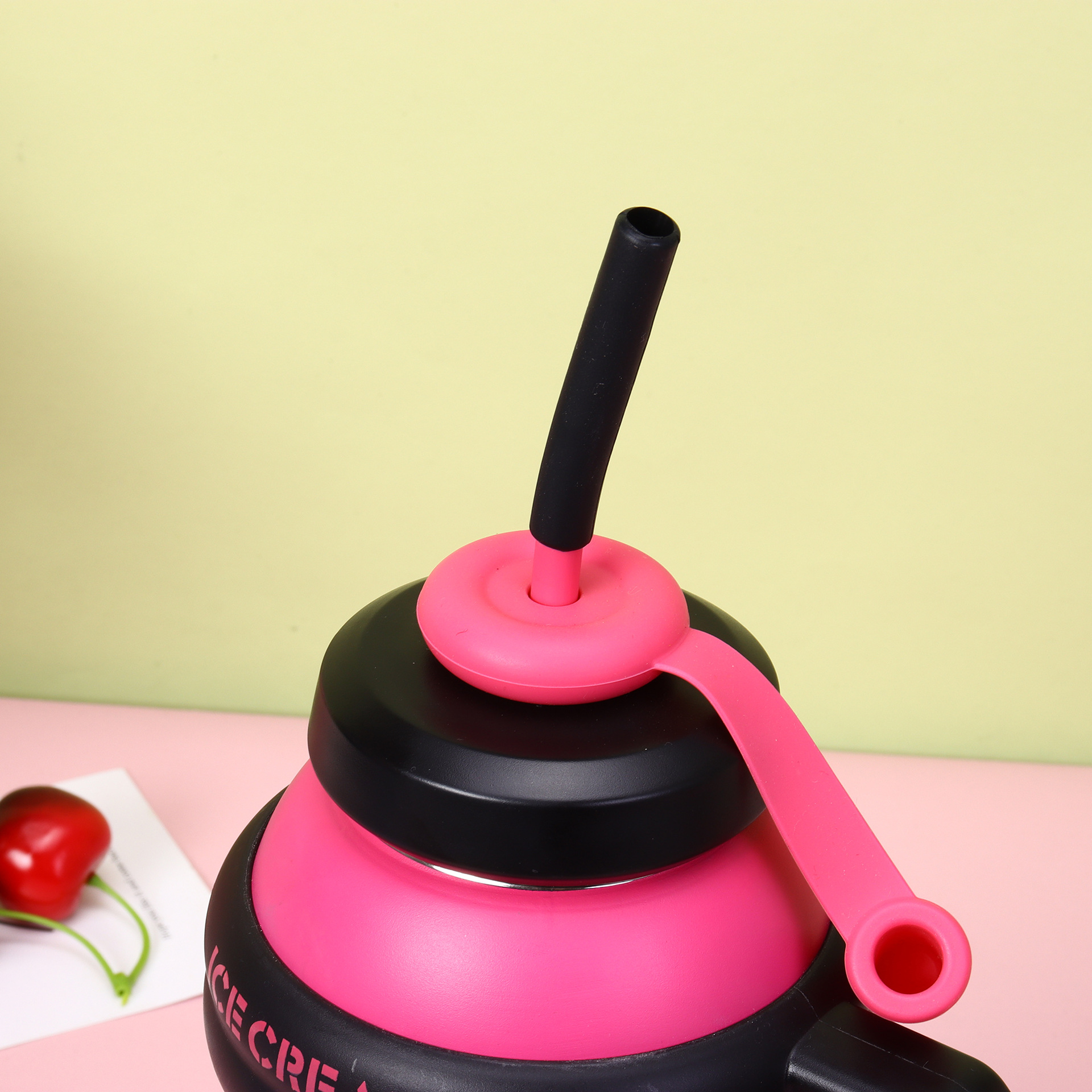 New vacuum giant insulated cup, outdoor portable handle, cold preservation ice cube, car cup with straw, gift wholesale Specification image