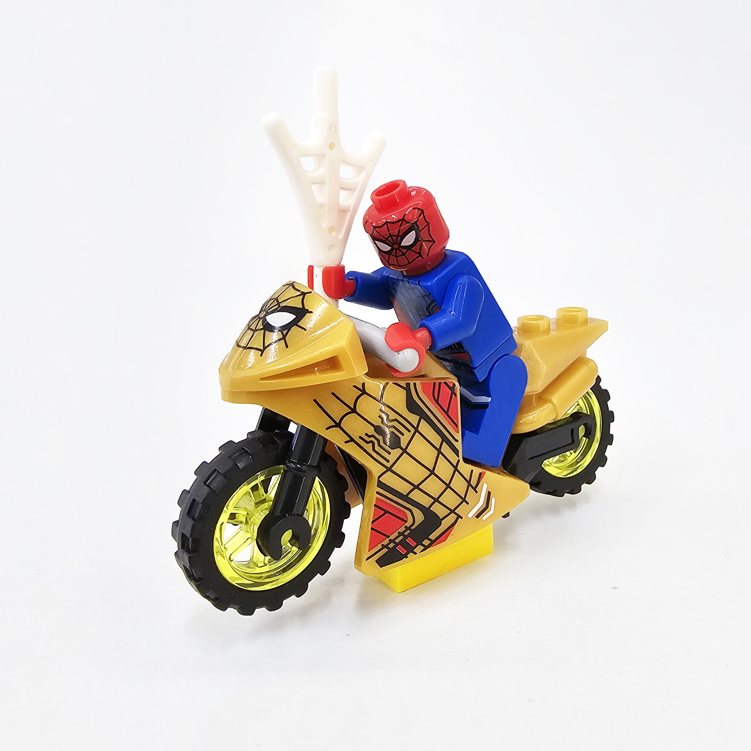 Spider-man MiniFigure motorcycle building blocks compatible with LEGO children's educational toys, factory export wholesale with weapons, 2 yuan for 20 pieces, Avengers, Iron Man, Captain America, Minifigure Application Scenario