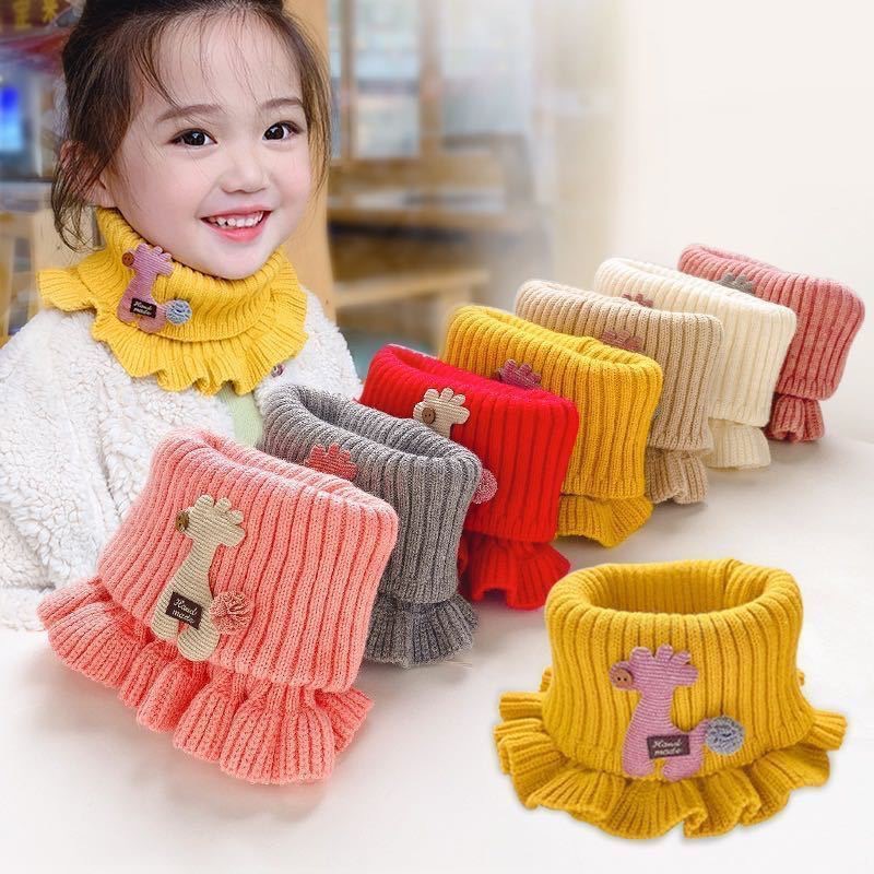 Wholesale of cute woolen autumn and winter deer scarves for boys and girls, cartoon neck-protecting children's knitted scarves and scarves Application Scenario