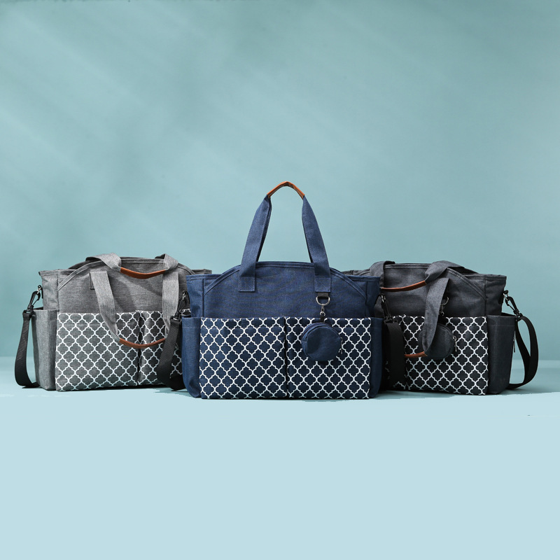 New hand-held shoulder mommy bag, a portable outdoor storage bag for moms, a large-capacity multi-functional baby and mother bag