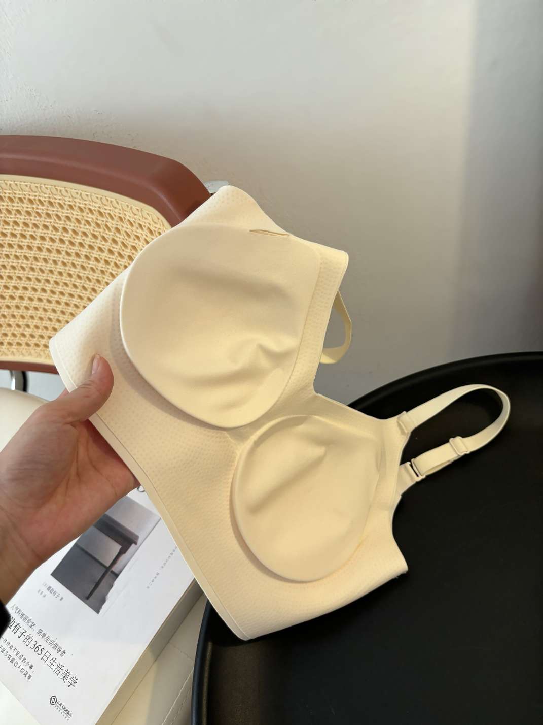 Comfortable and breathable women's underwear, soft and seamless, pure cotton, sexy bra, sports underwear, thin and versatile style detail image 3