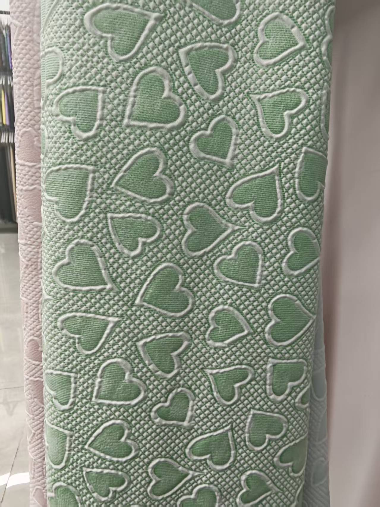 Heart-shaped checkered pattern bubble fabric composite fabric for clothing, accessories, pet supplies, bags and accessories Specification image