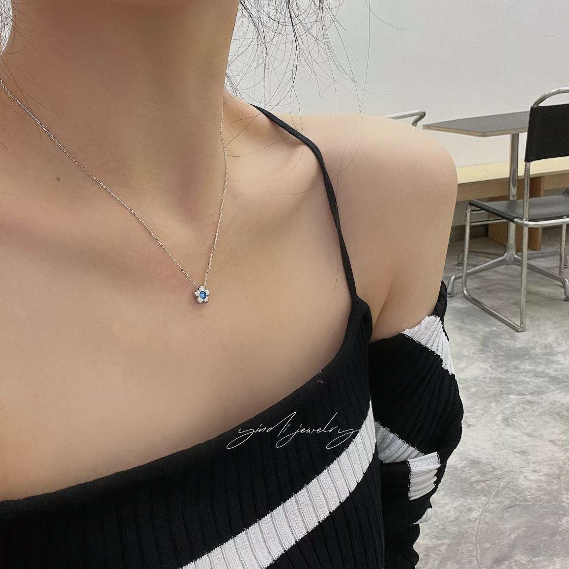 纯银小花项链简约时尚潮流百搭设计款项链