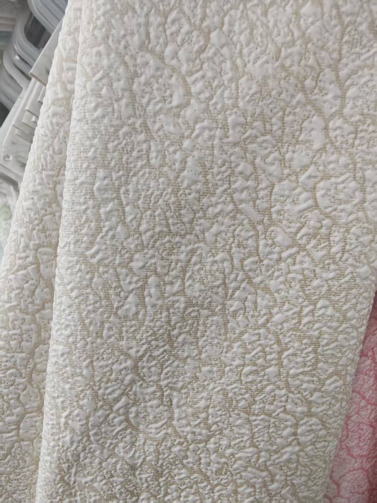 Cracked bubble fabric composite fabric for clothing, accessories, pet supplies, bags and accessories Specification image