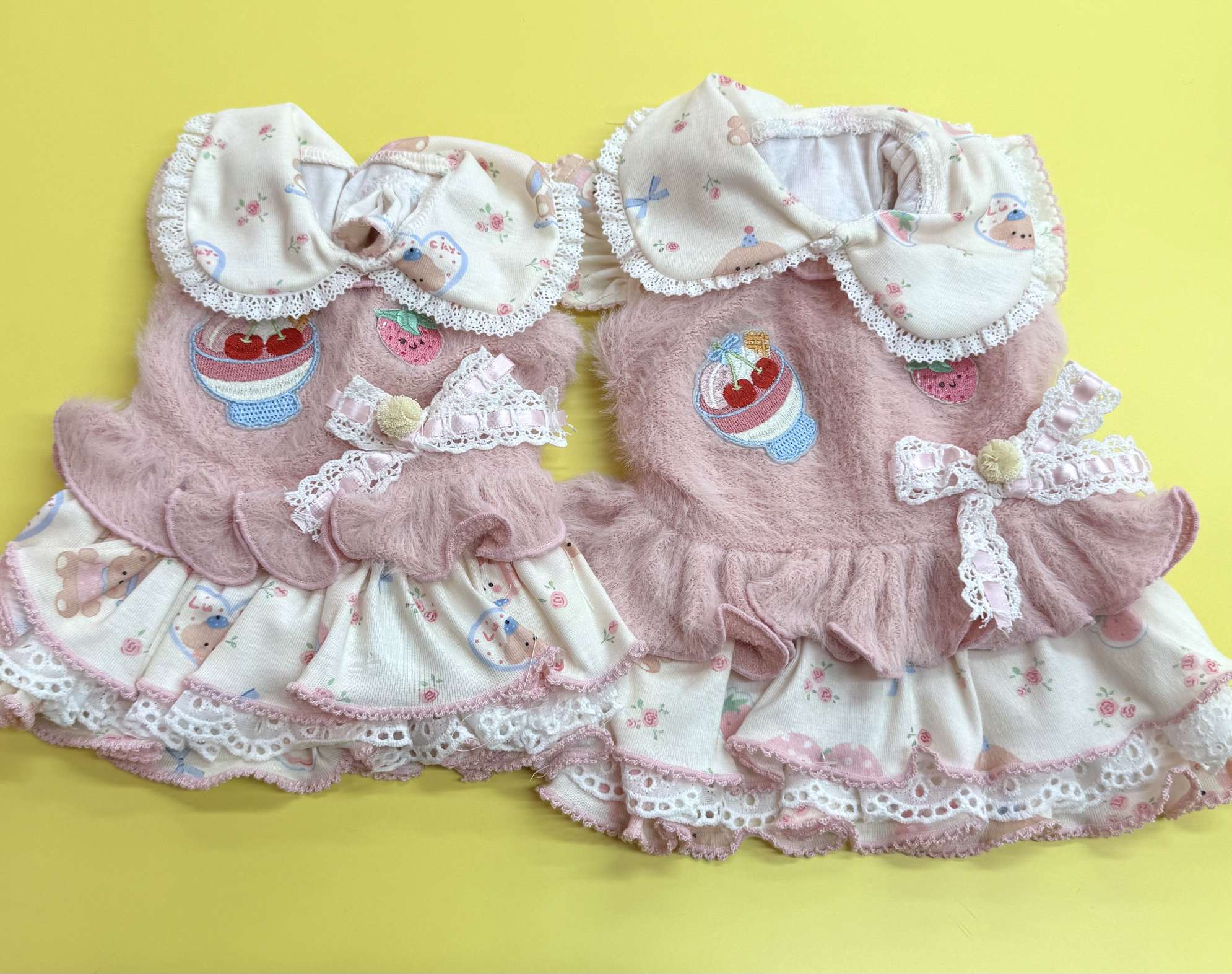 狗狗猫猫粉色草莓宠物两件套裙子保暖透气萌系节日穿搭