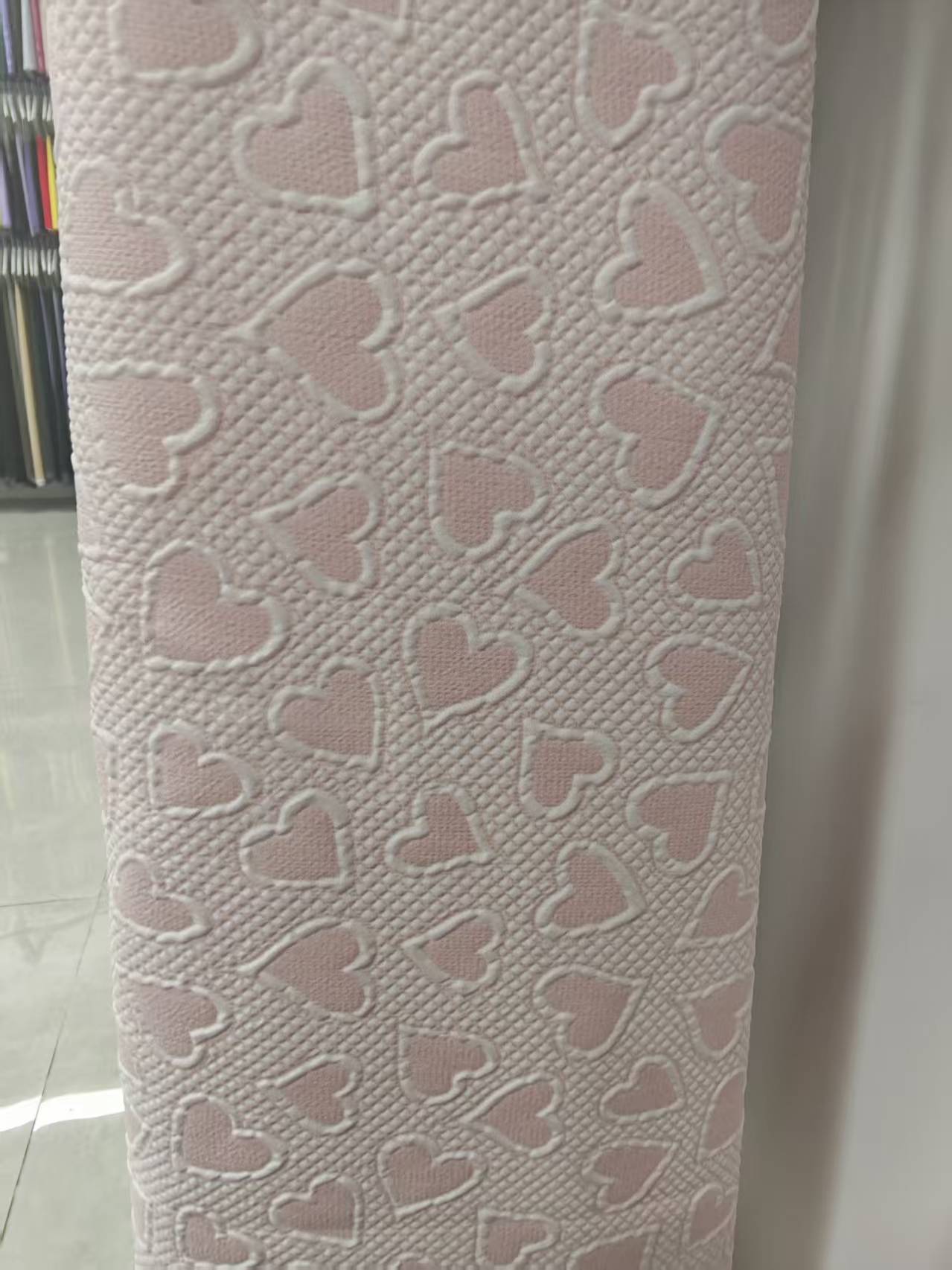 Heart-shaped checkered pattern bubble fabric composite fabric for clothing, accessories, pet supplies, bags and accessories details Picture