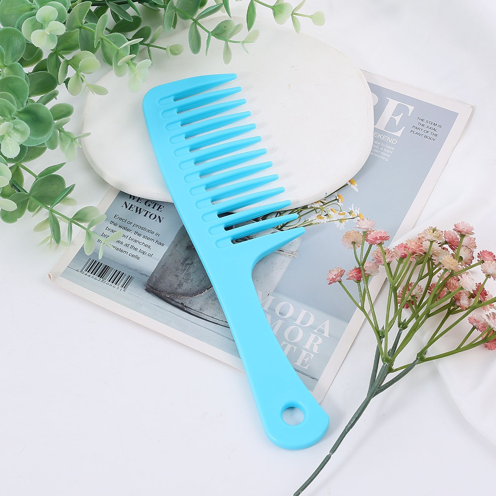Baihe Colorful Large Knife portable hair and hairdressing comb for both men and women, coarse tooth head comb, plastic flat comb Application Scenario