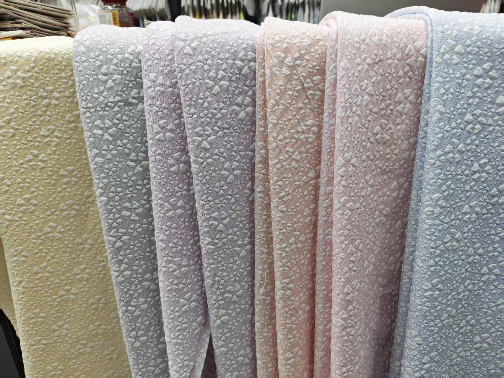 Small flower-patterned bubble fabric composite fabric for clothing, accessories, pet supplies, bags and accessories details Picture