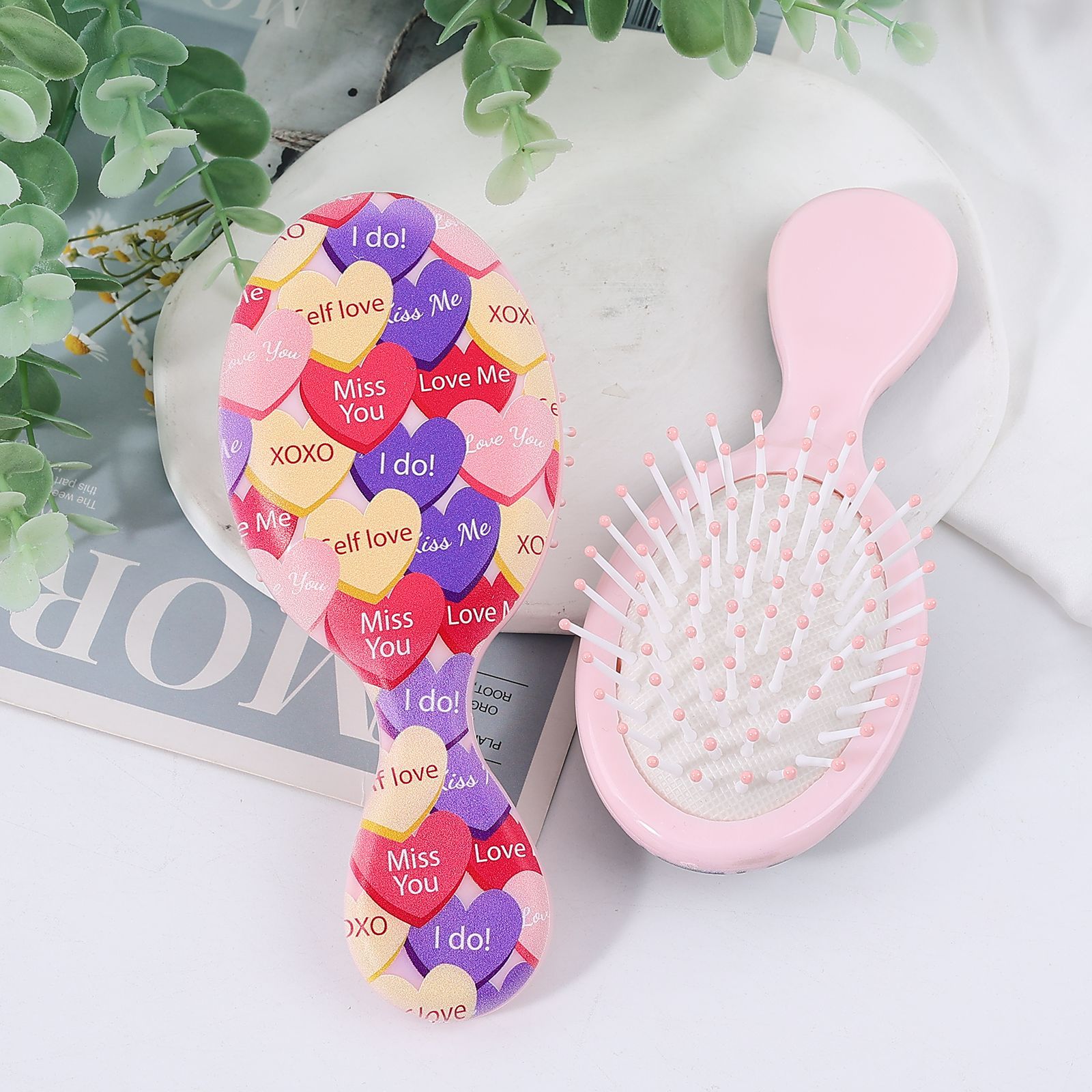 Baihe Customized Valentine's Day hair care airbag comb, cartoon printed personalized massage comb, Mini portable plastic air cushion comb Application Scenario