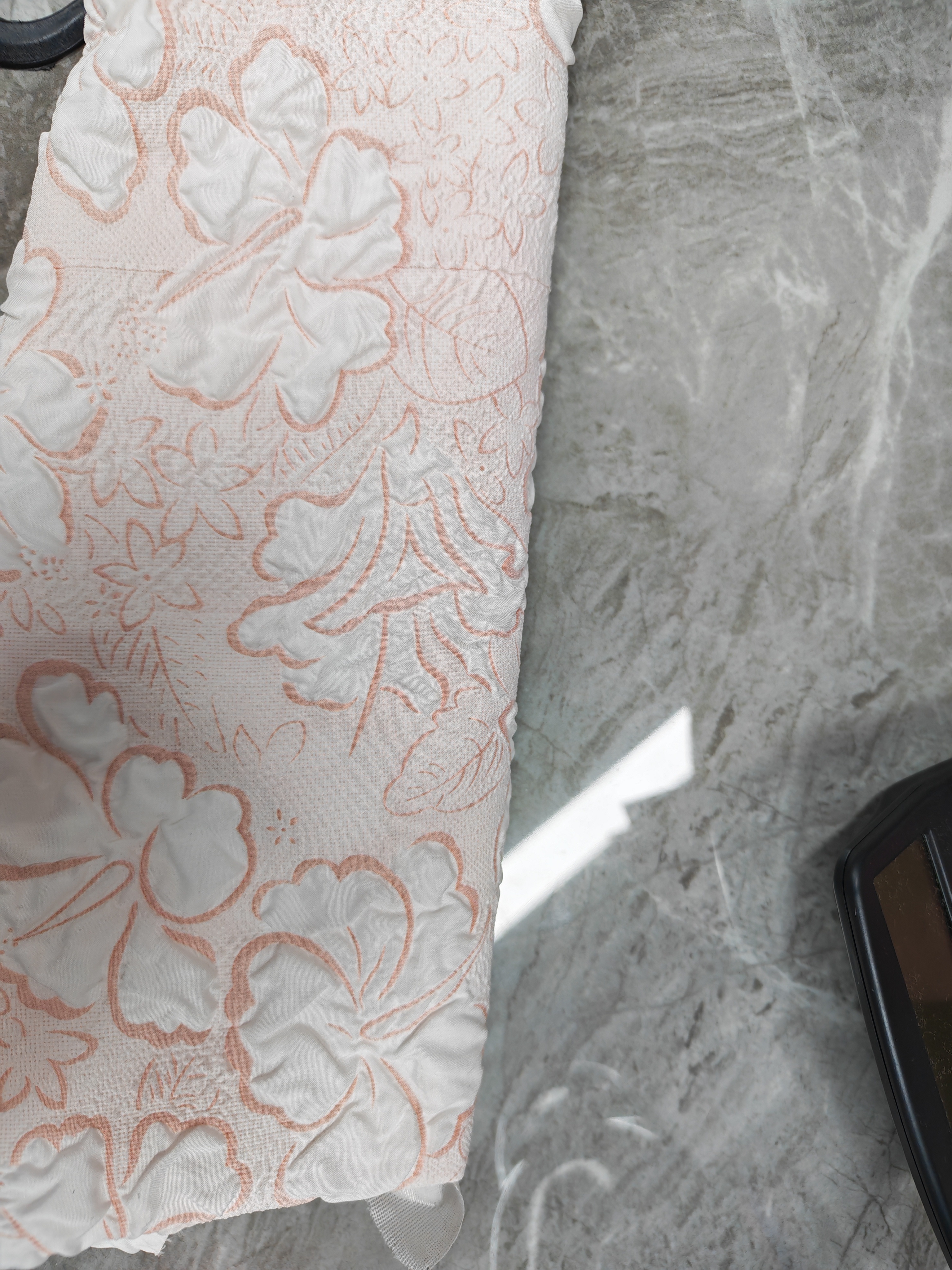 Bubble wrap composite fabric for clothing, accessories, pet supplies, bags and accessories Item Picture