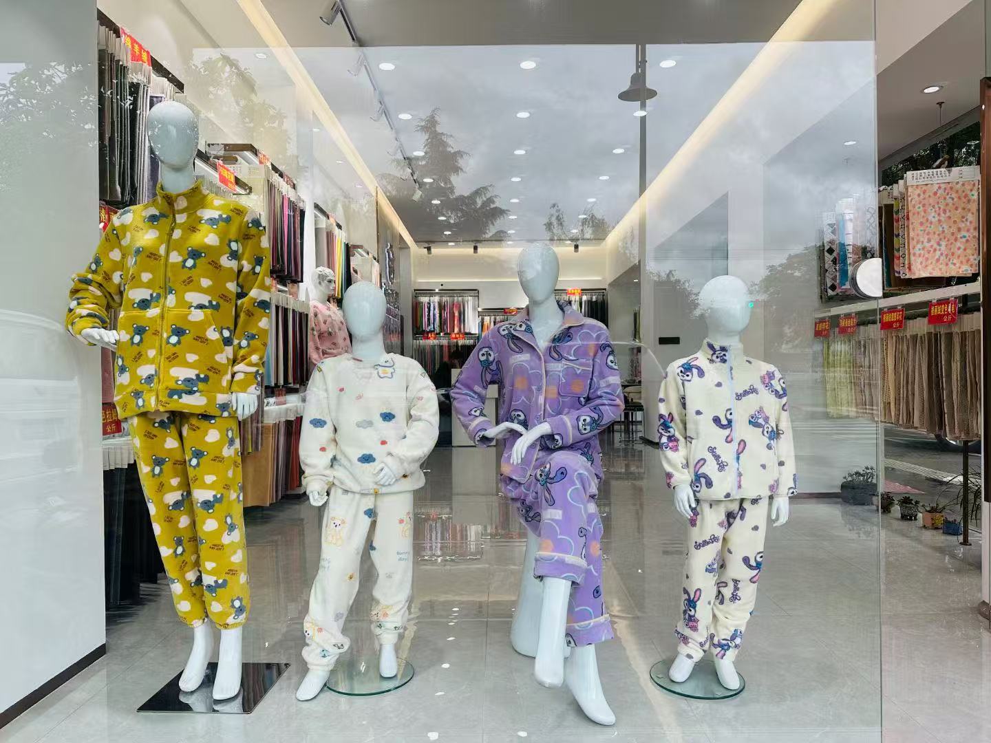 童家居服实物图