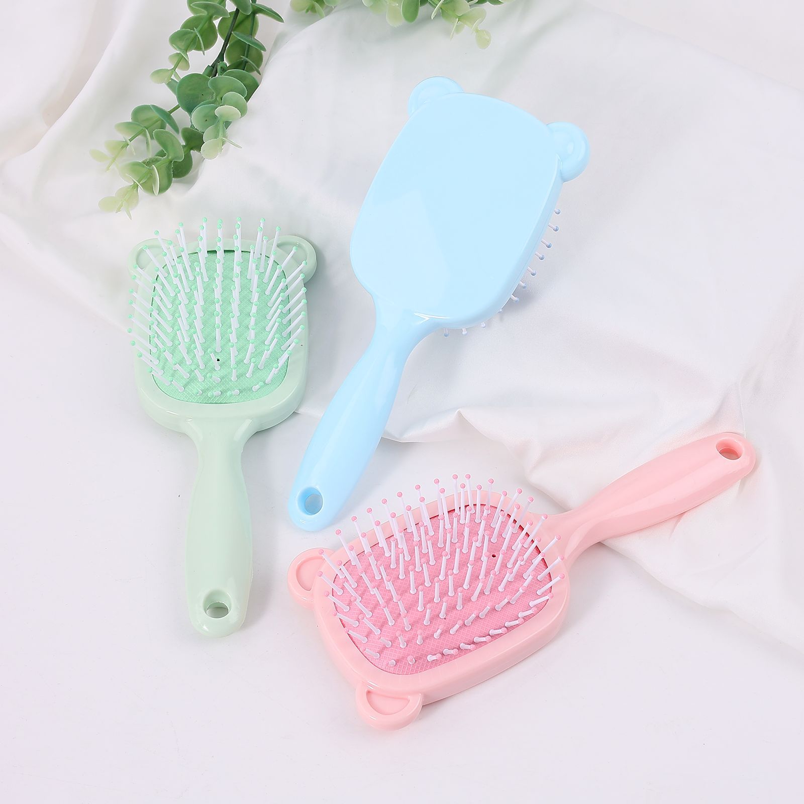 Baihe's new macaron-colored air cushion comb, cute bear hair massage comb, and home girl meridian massage airbag comb Specification image