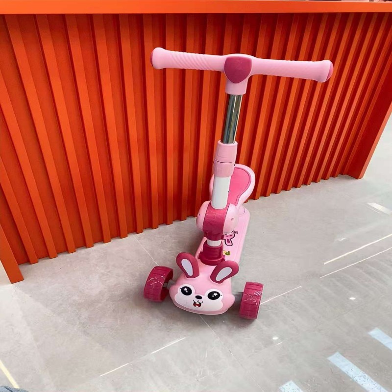 儿童滑板车/童车自行车/滑板车/婴儿车/婴儿服装产品图