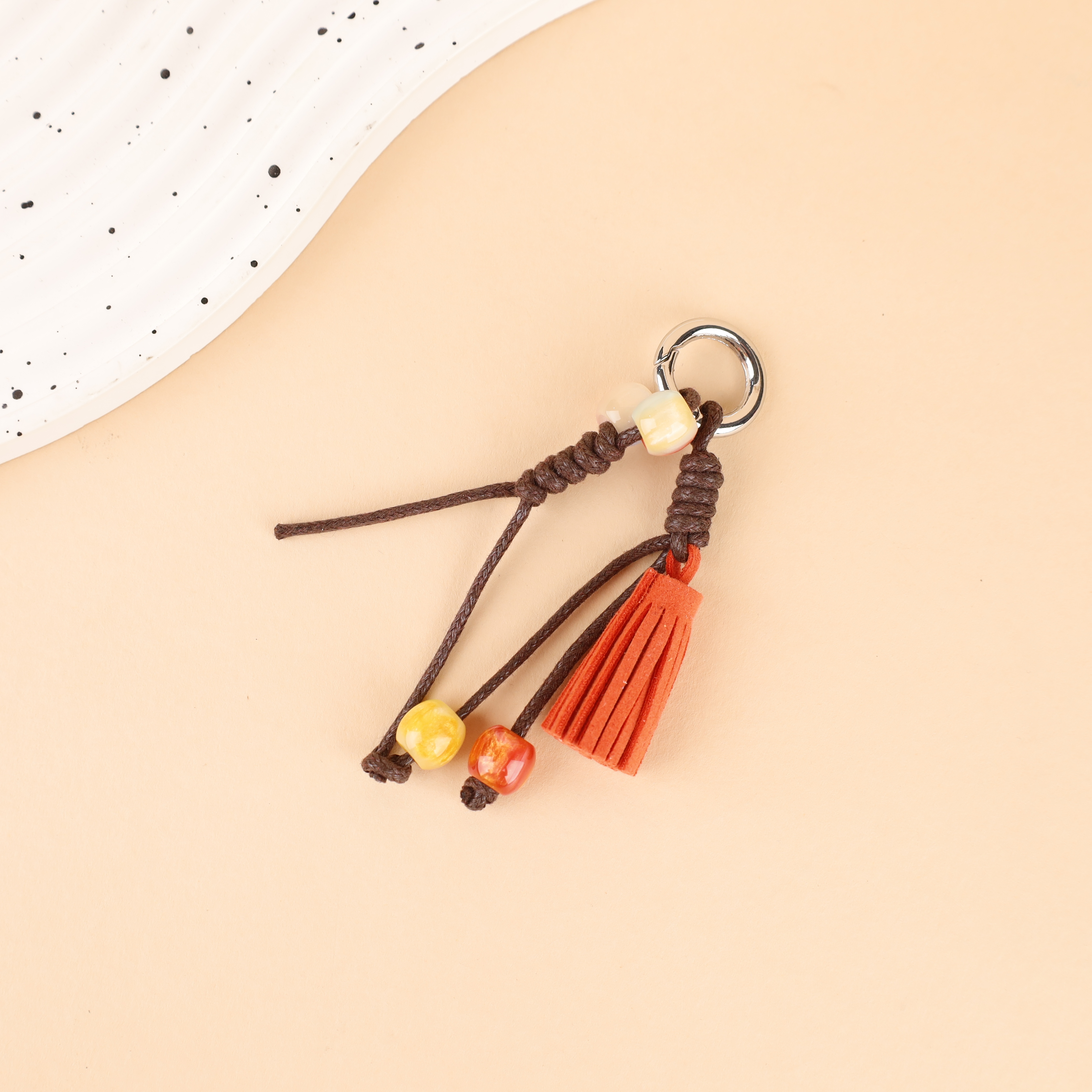 手工编织钥匙扣，简约时尚，点缀生活小确幸。