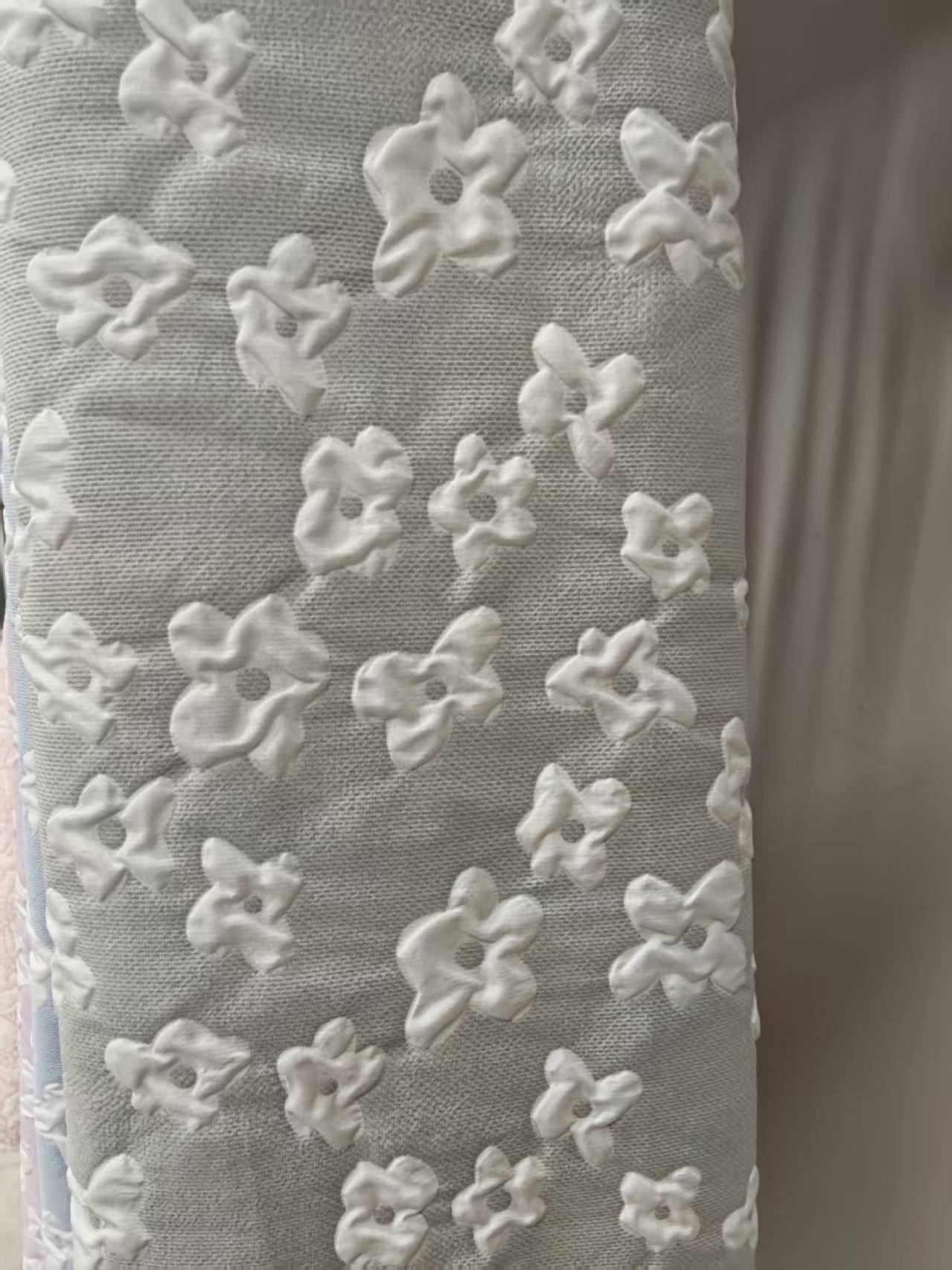 Small flower-patterned bubble fabric composite fabric for clothing, accessories, pet supplies, bags and accessories Item Picture