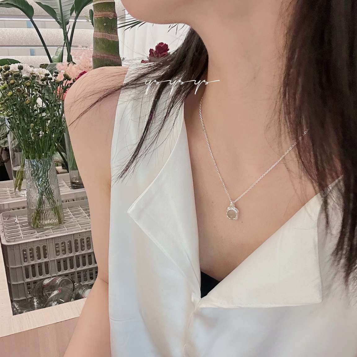 This pure silver necklace is a simple, fashionable, trendy and versatile design. Give it to your friends Specification image